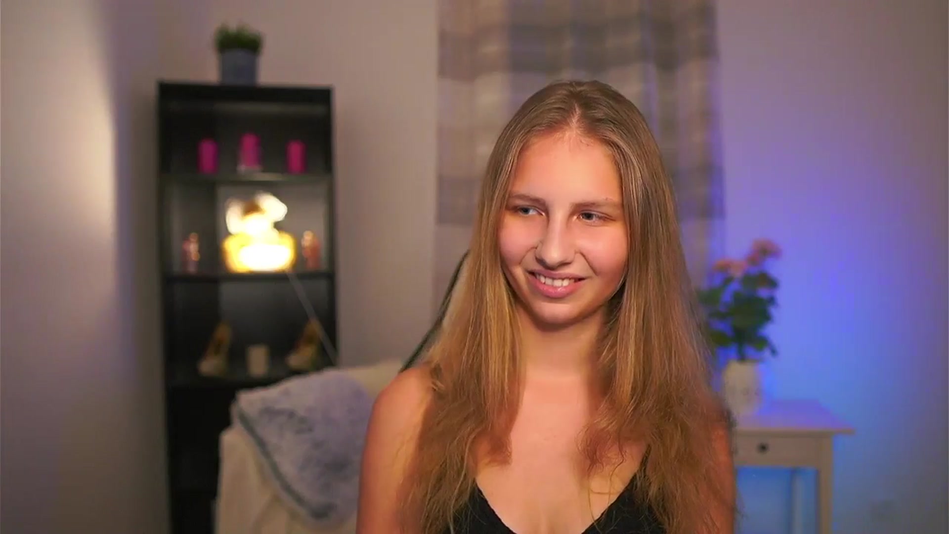 Gallery image thumbnail from Emmie_murray's myfreecams stream on, 01/10/2026, 19:46 image 3 of 20