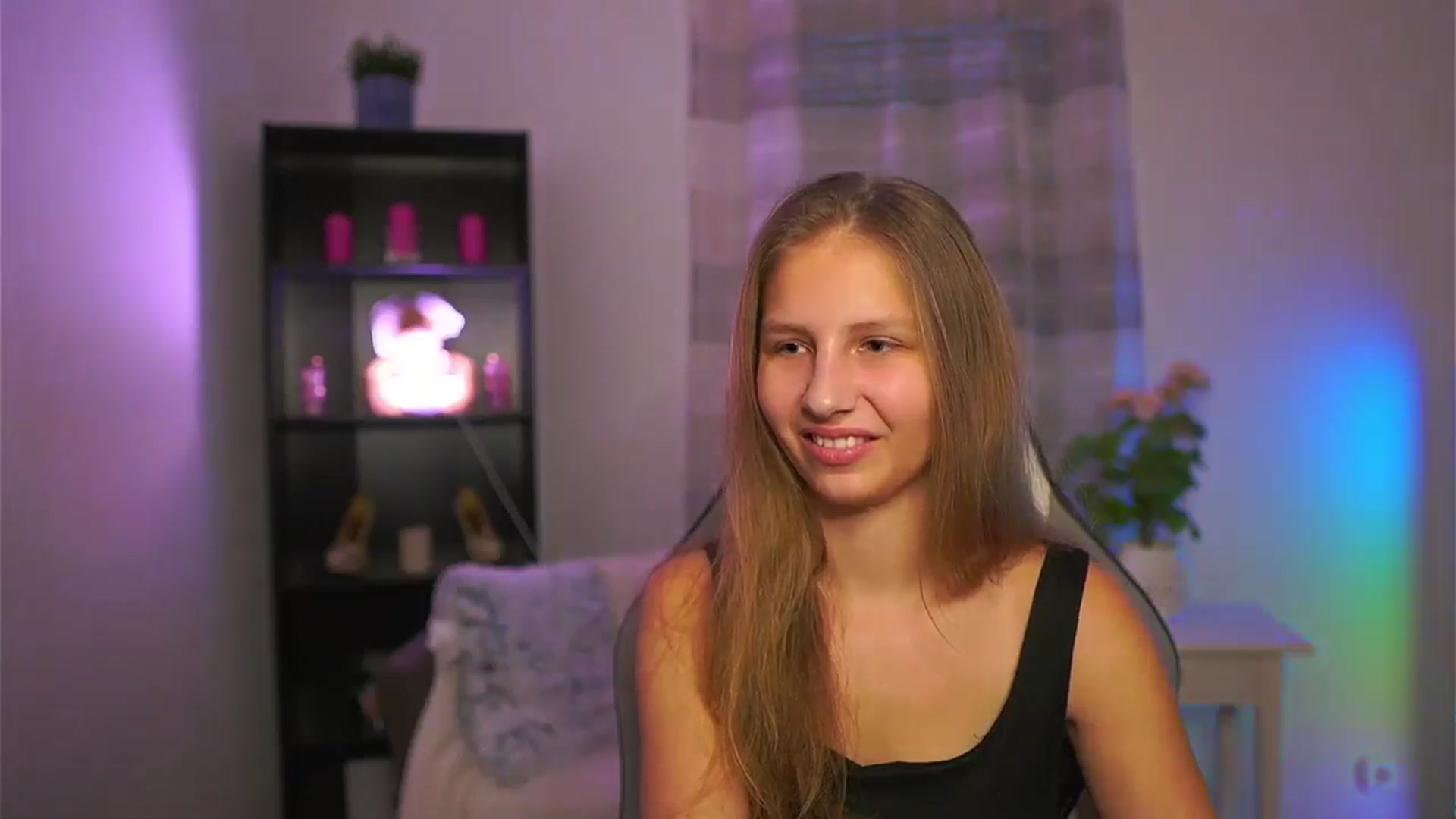 Gallery image thumbnail from Emmie_murray's myfreecams stream on, 01/17/2026, 15:18 image 17 of 20