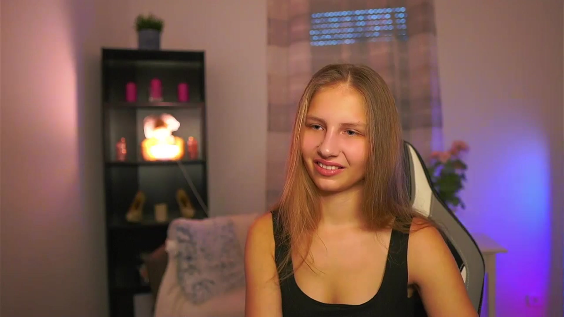 Gallery image thumbnail from Emmie_murray's myfreecams stream on, 01/17/2026, 15:18 image 7 of 20