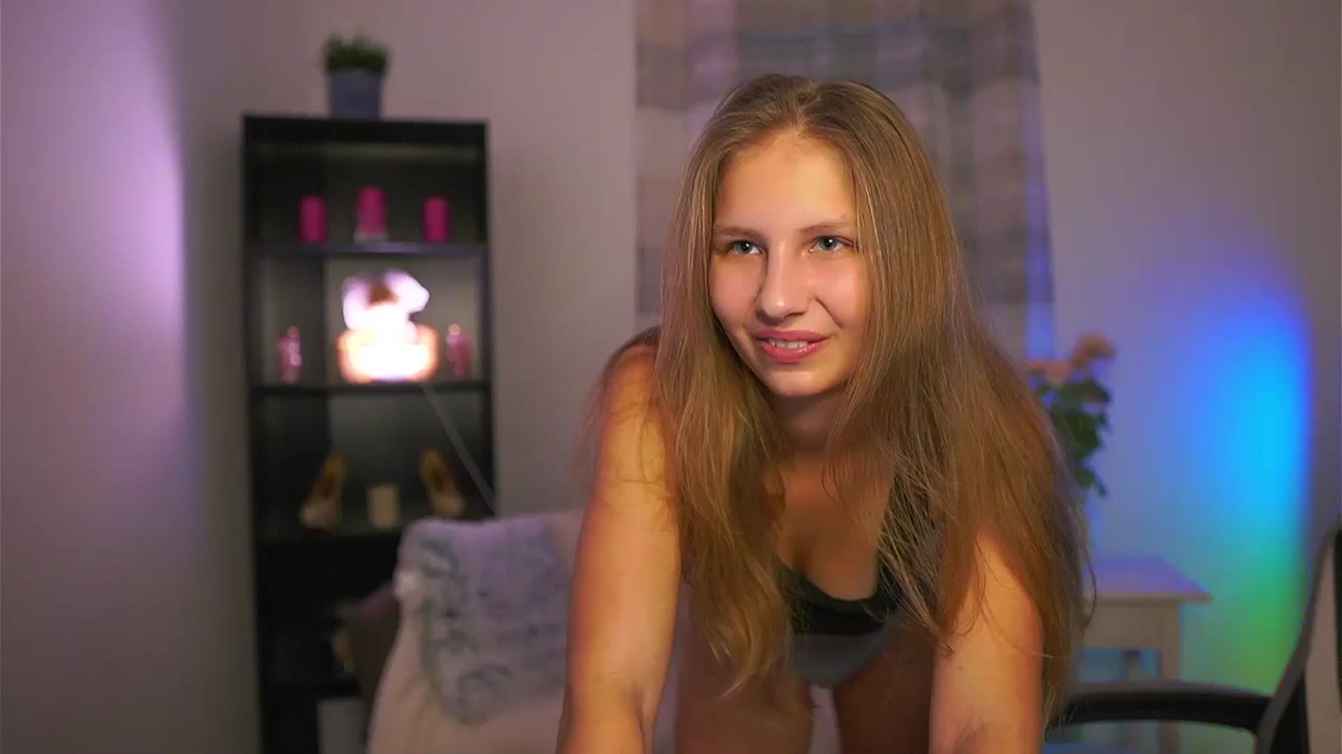 Gallery image thumbnail from Emmie_murray's myfreecams stream on, 01/17/2026, 15:18 image 19 of 20