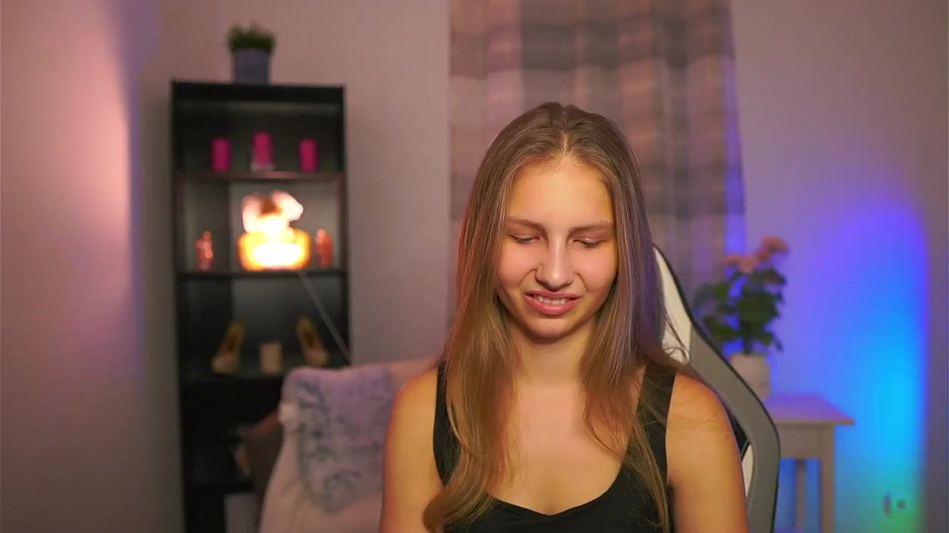 Gallery image thumbnail from Emmie_murray's myfreecams stream on, 01/17/2026, 15:52 image 10 of 20
