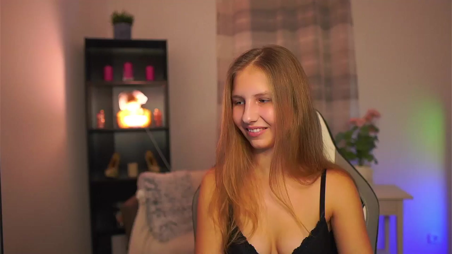 Gallery image thumbnail from Emmie_murray's myfreecams stream on, 01/17/2026, 17:08 image 19 of 20