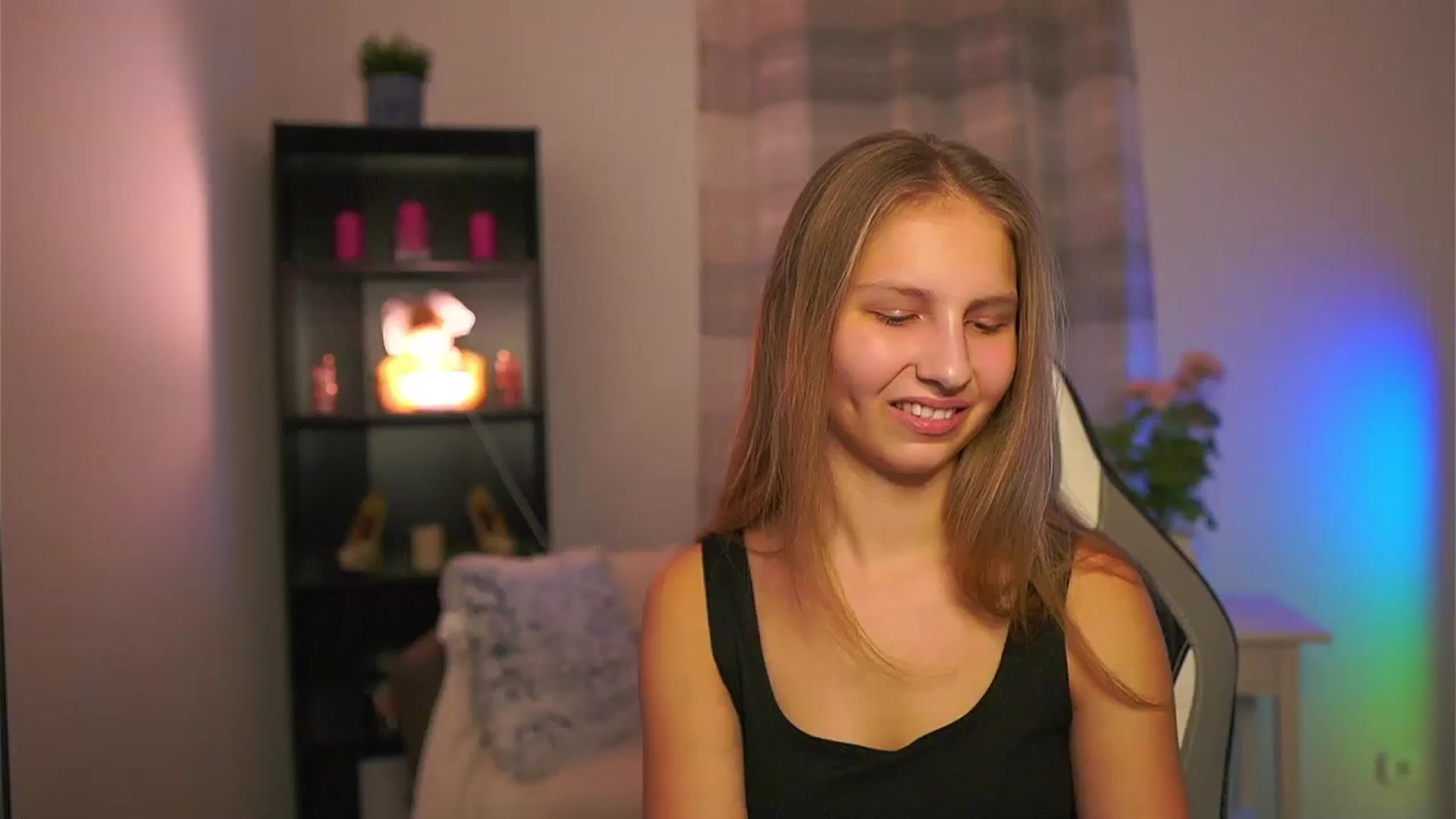 Gallery image thumbnail from Emmie_murray's myfreecams stream on, 01/17/2026, 17:54 image 1 of 20