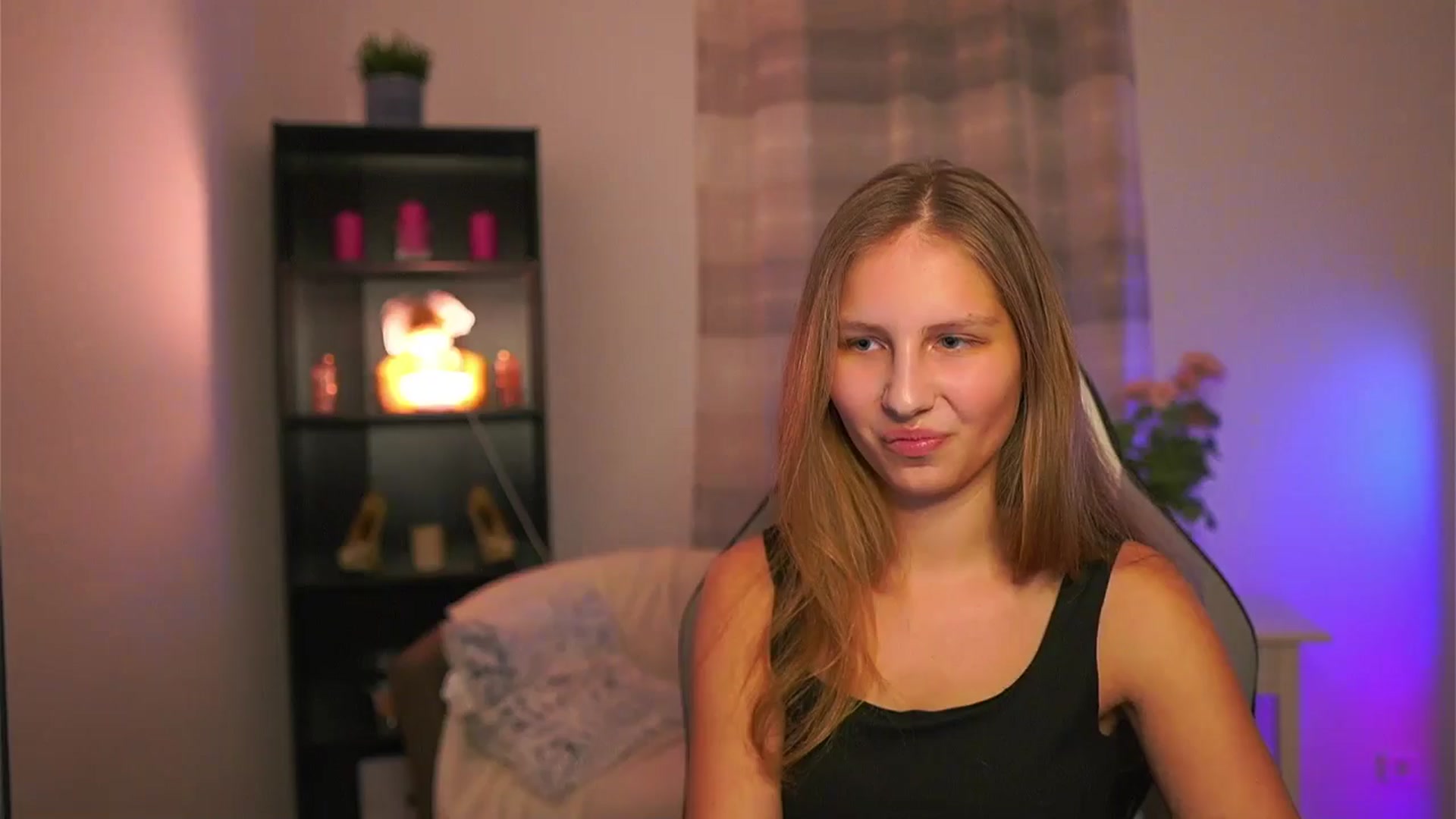 Gallery image thumbnail from Emmie_murray's myfreecams stream on, 01/17/2026, 19:41 image 1 of 20