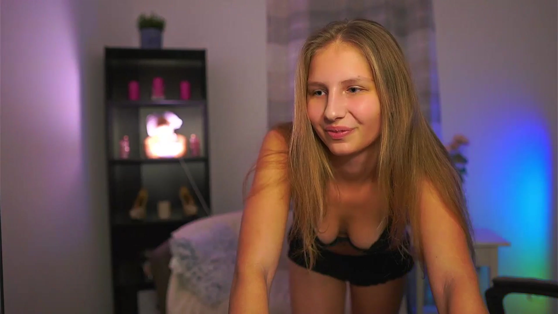 Gallery image thumbnail from Emmie_murray's myfreecams stream on, 01/17/2026, 19:41 image 8 of 20