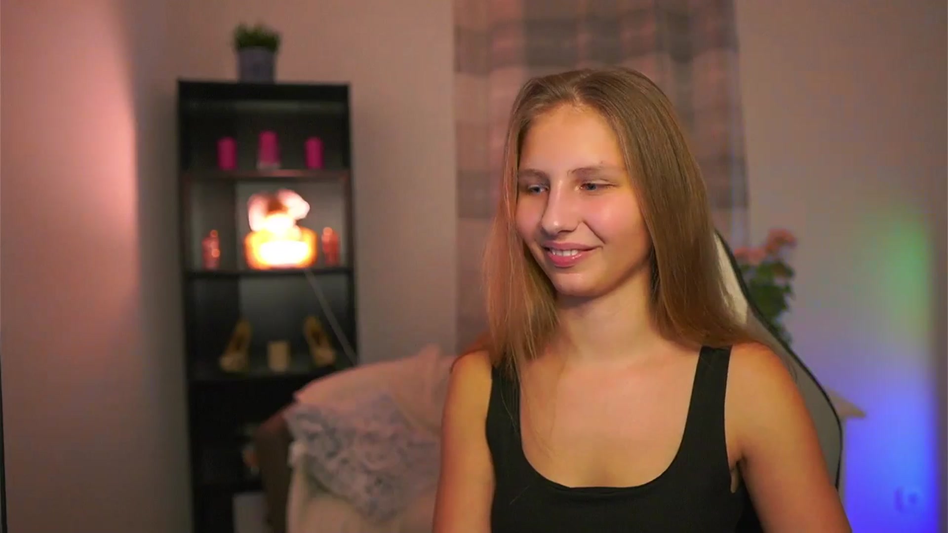Gallery image thumbnail from Emmie_murray's myfreecams stream on, 01/17/2026, 21:22 image 5 of 20