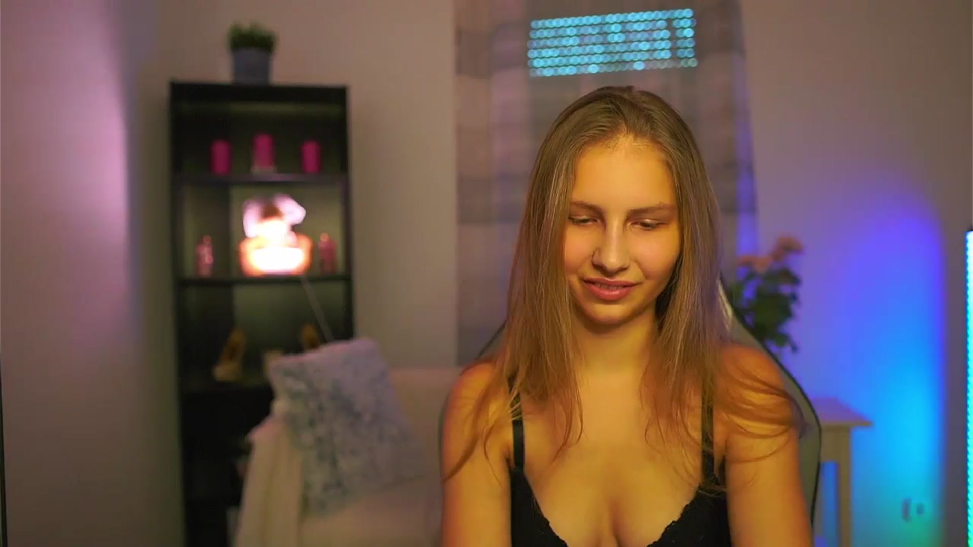 Gallery image thumbnail from Emmie_murray's myfreecams stream on, 01/18/2026, 15:14 image 6 of 20