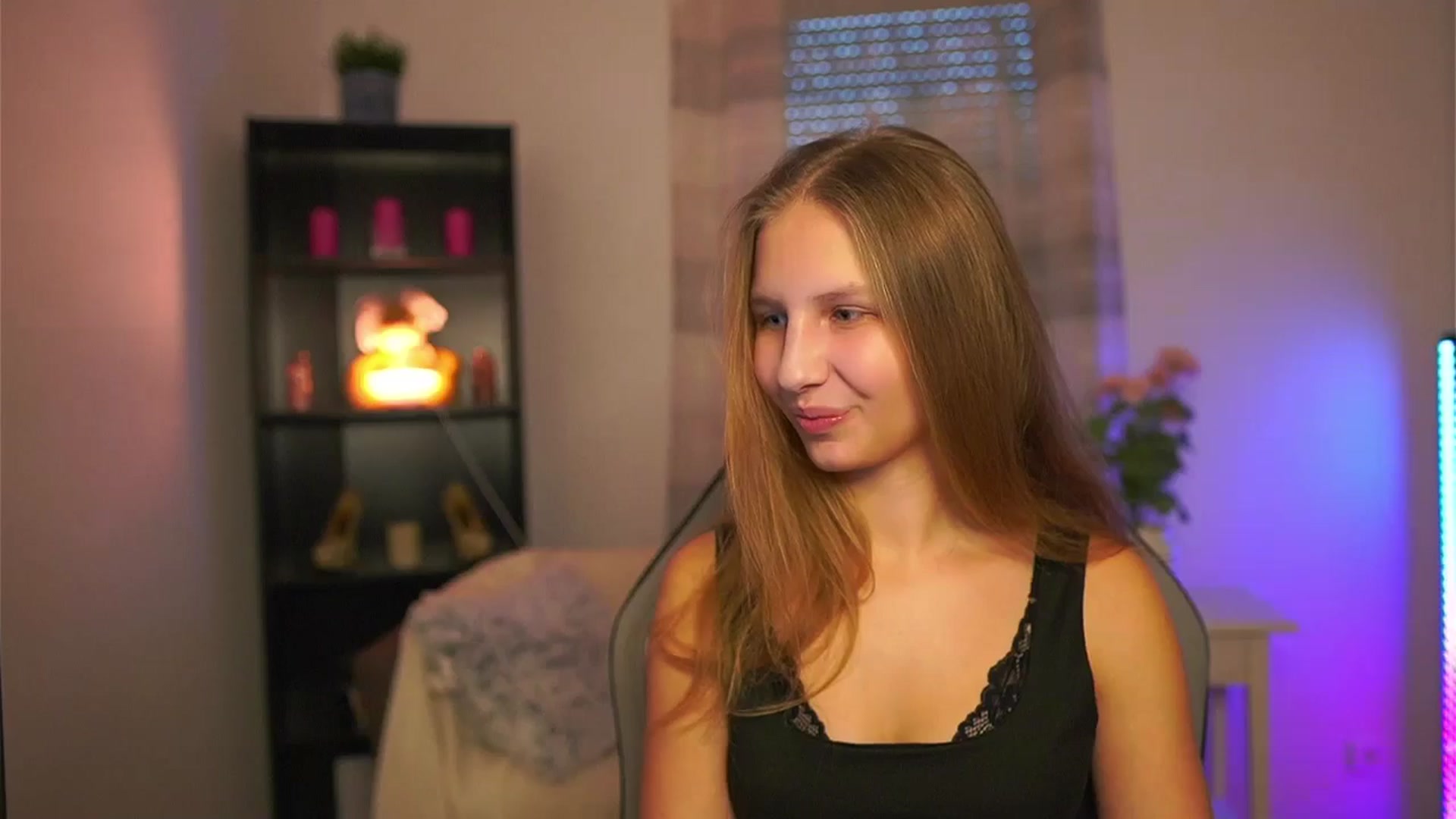 Gallery image thumbnail from Emmie_murray's myfreecams stream on, 01/22/2026, 15:51 image 4 of 20