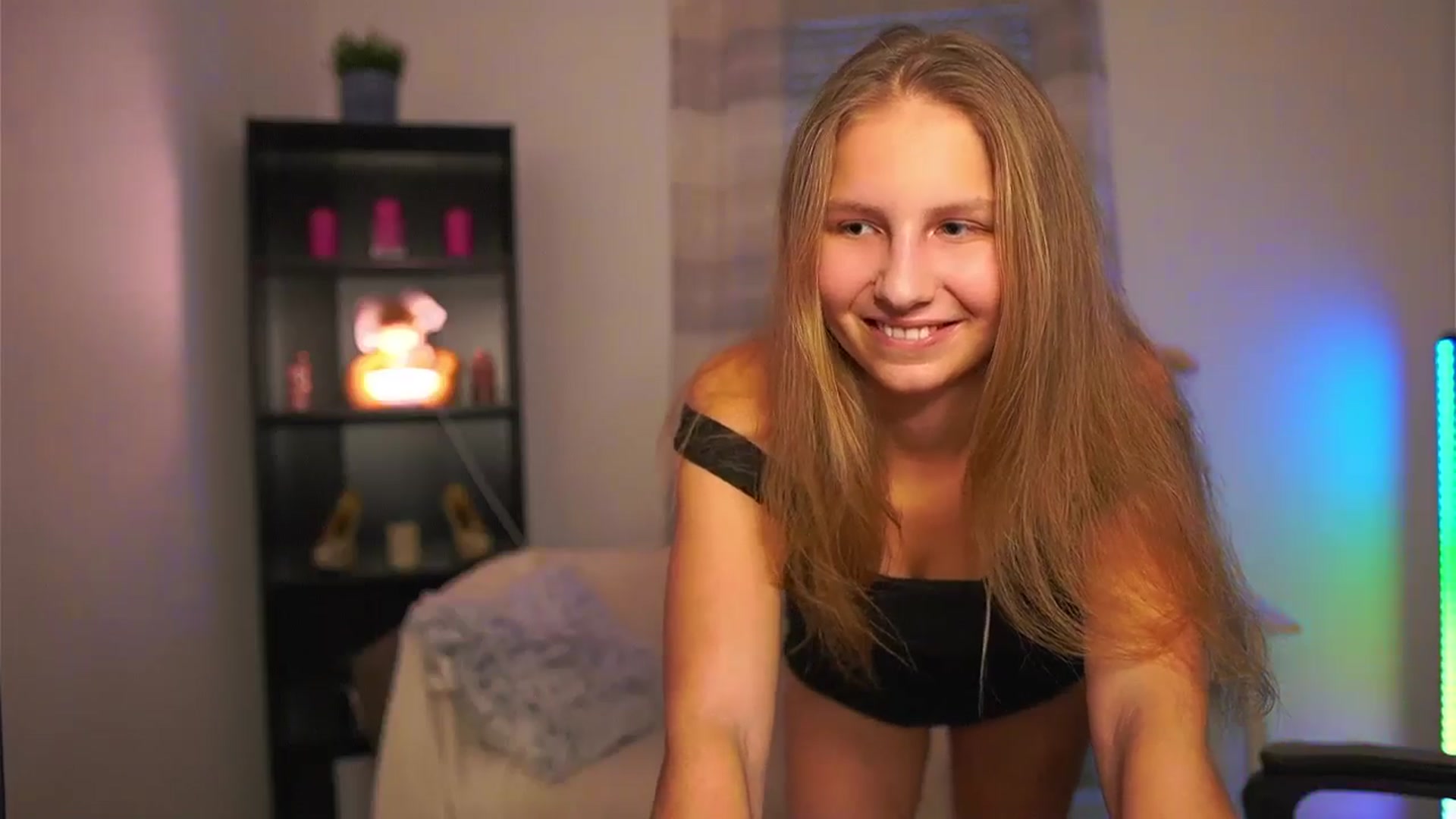 Gallery image thumbnail from Emmie_murray's myfreecams stream on, 01/22/2026, 15:51 image 14 of 20
