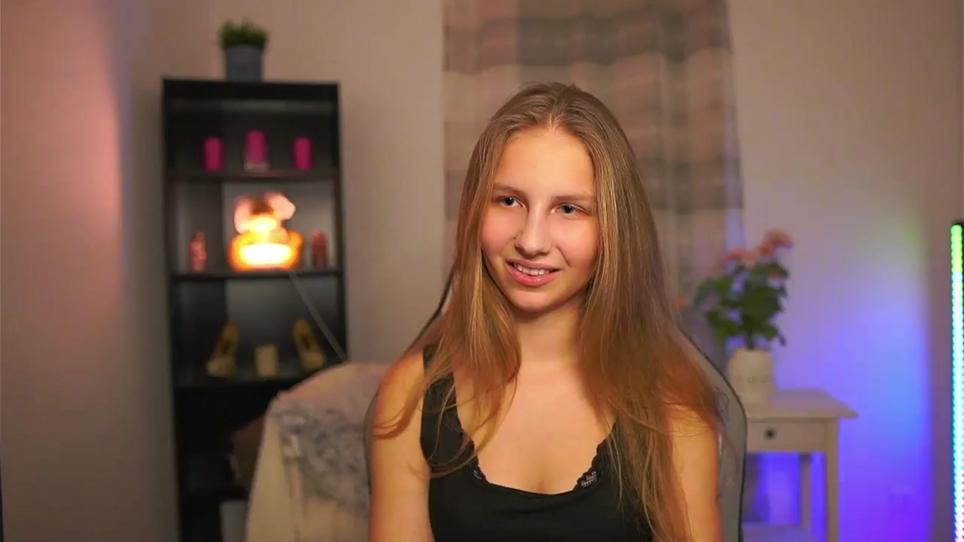 Gallery image thumbnail from Emmie_murray's myfreecams stream on, 01/22/2026, 16:37 image 12 of 20