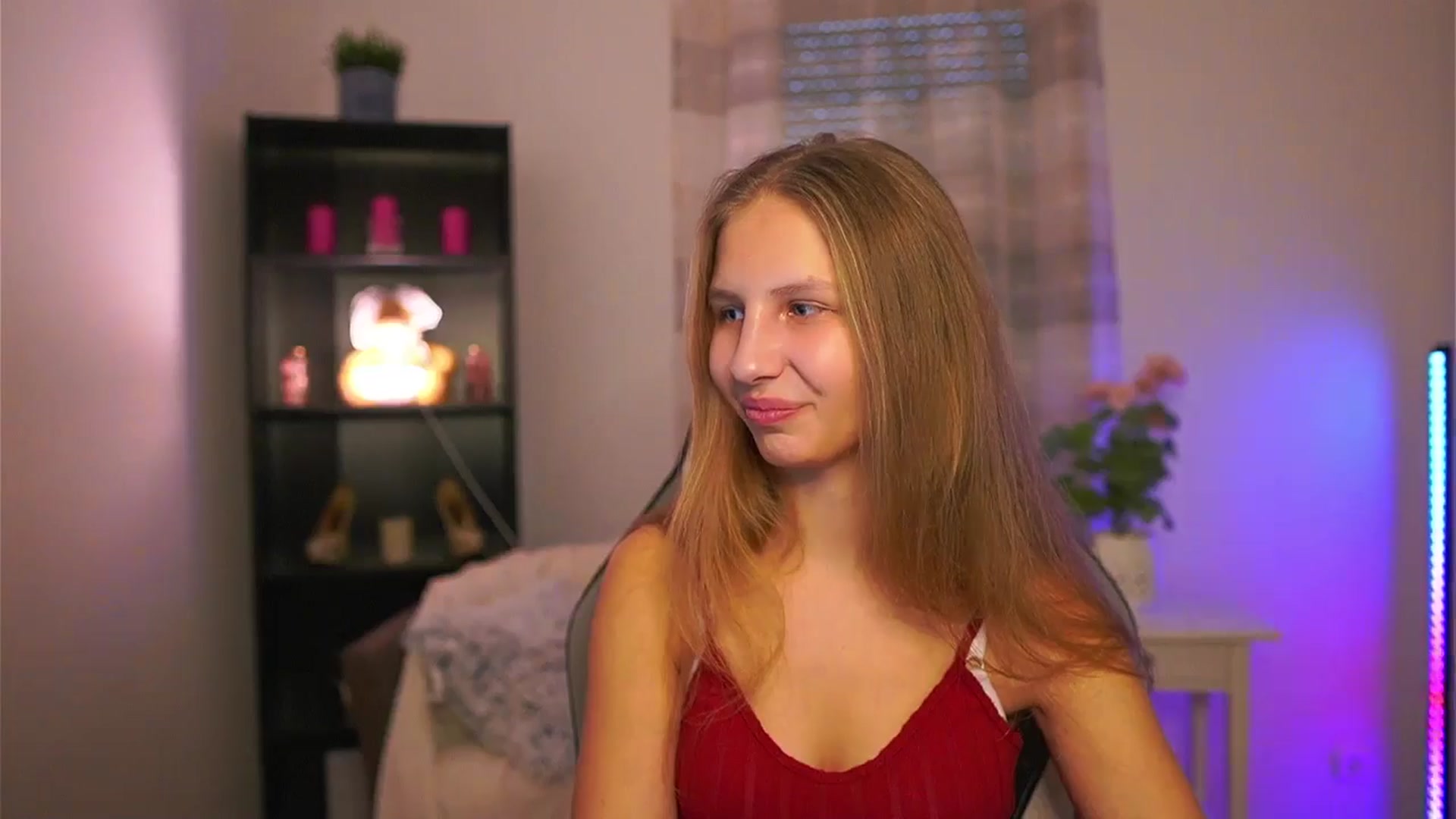 Gallery image thumbnail from Emmie_murray's myfreecams stream on, 01/23/2026, 15:30 image 9 of 20