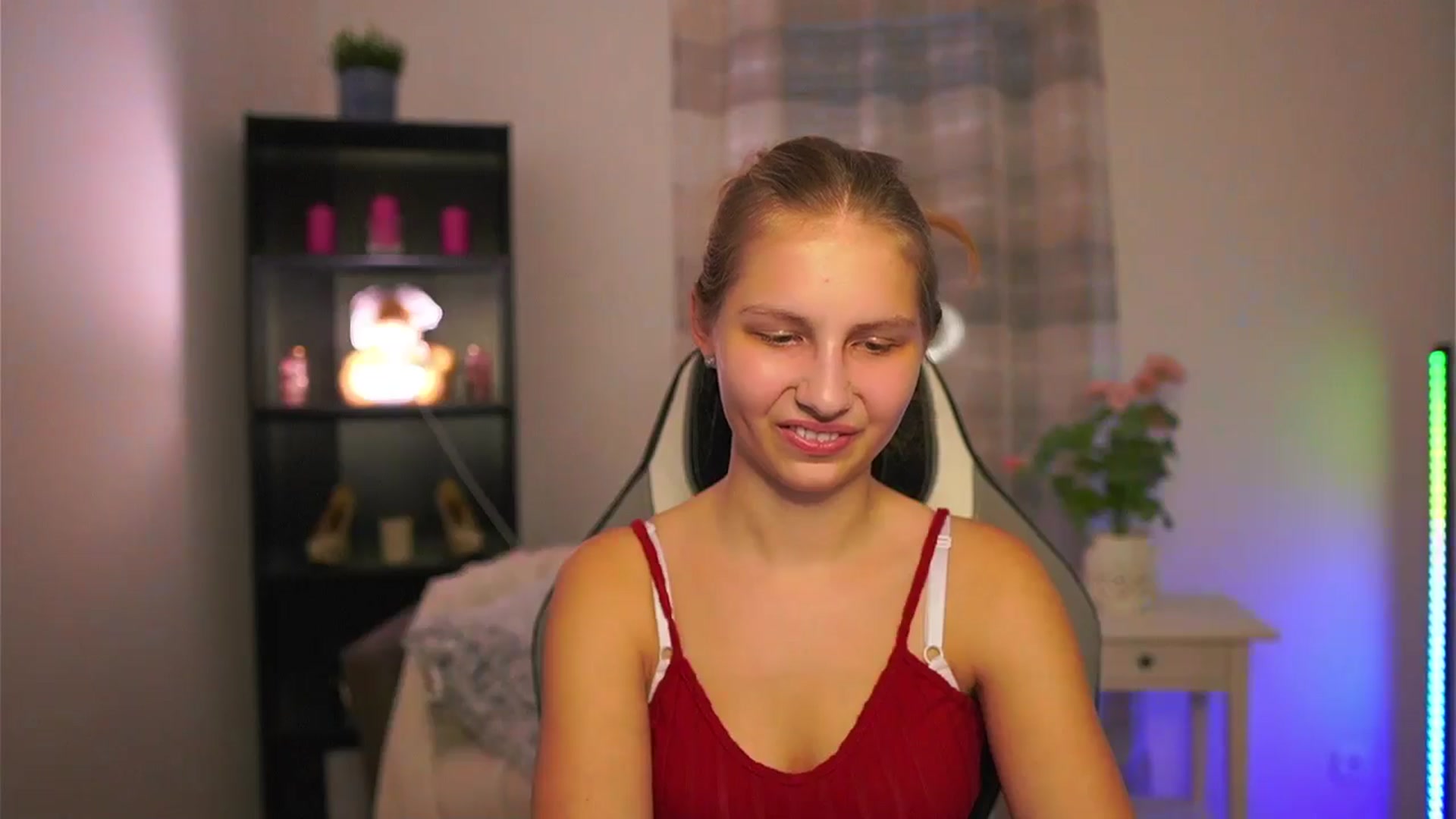 Gallery image thumbnail from Emmie_murray's myfreecams stream on, 01/23/2026, 15:30 image 17 of 20