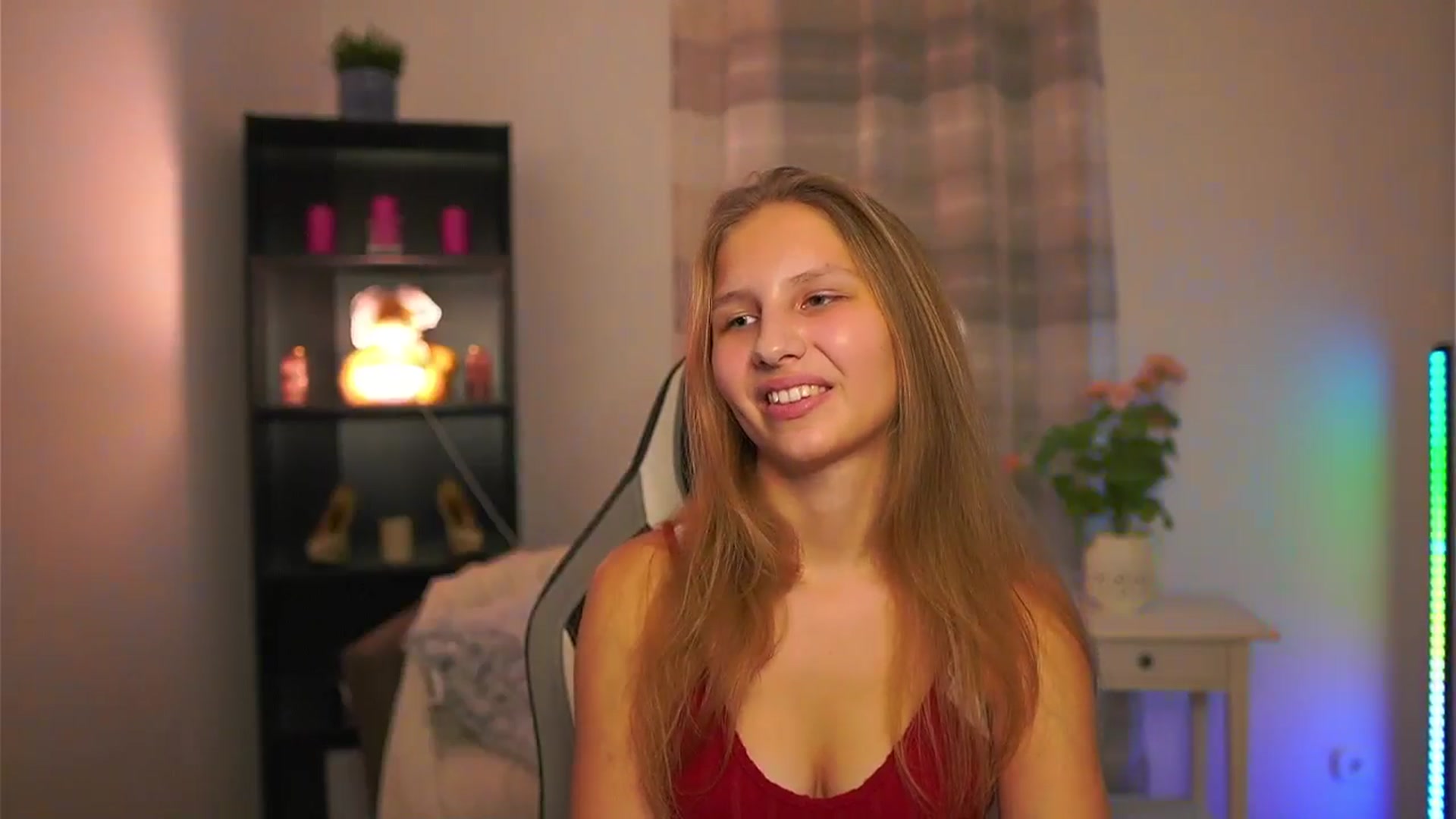 Gallery image thumbnail from Emmie_murray's myfreecams stream on, 01/23/2026, 18:49 image 14 of 20