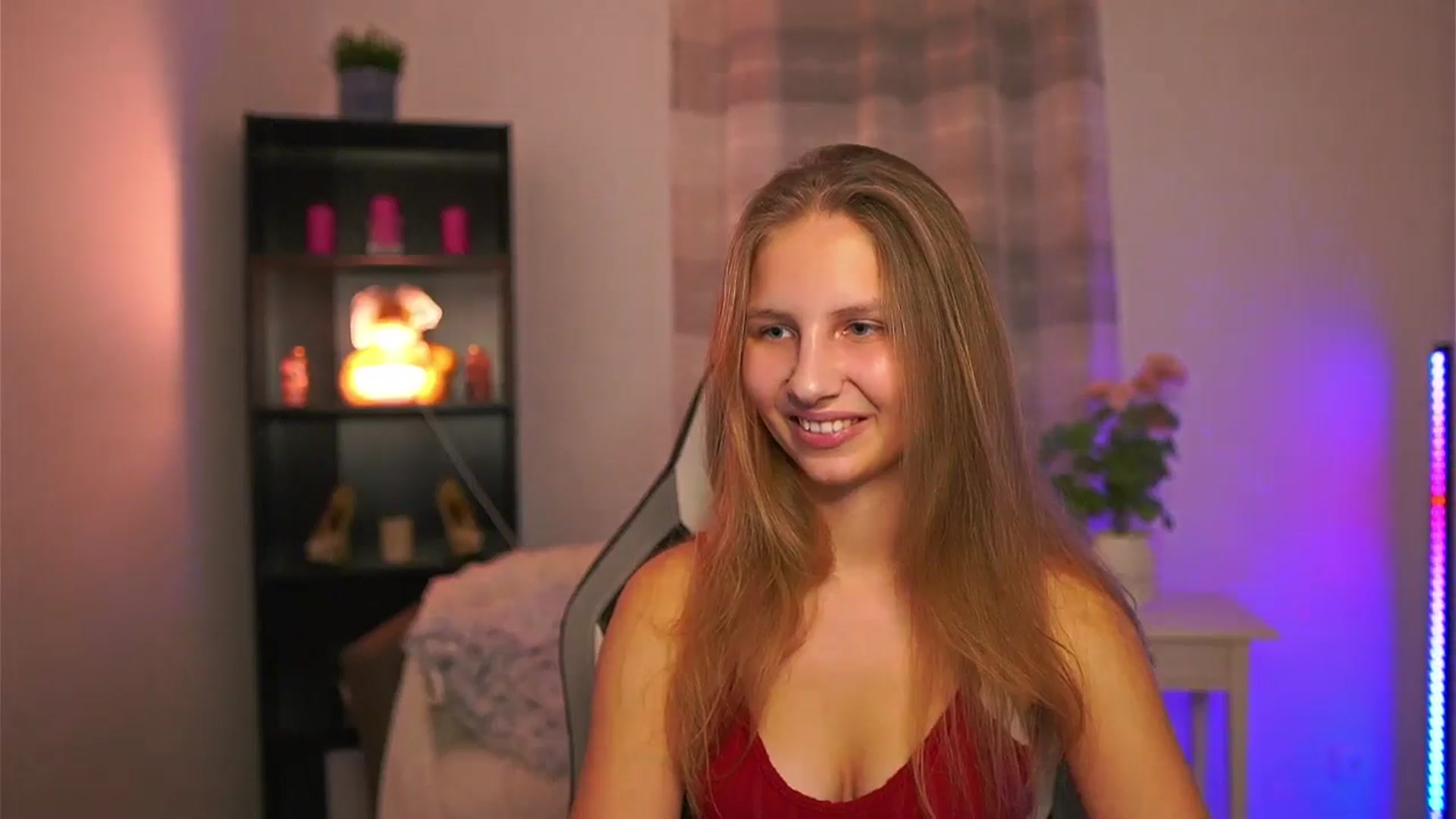 Gallery image thumbnail from Emmie_murray's myfreecams stream on, 01/23/2026, 18:49 image 13 of 20