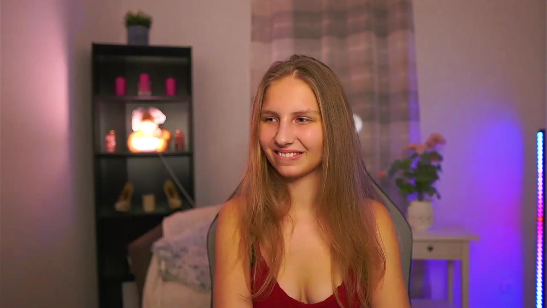 Gallery image thumbnail from Emmie_murray's myfreecams stream on, 01/23/2026, 20:30 image 7 of 20