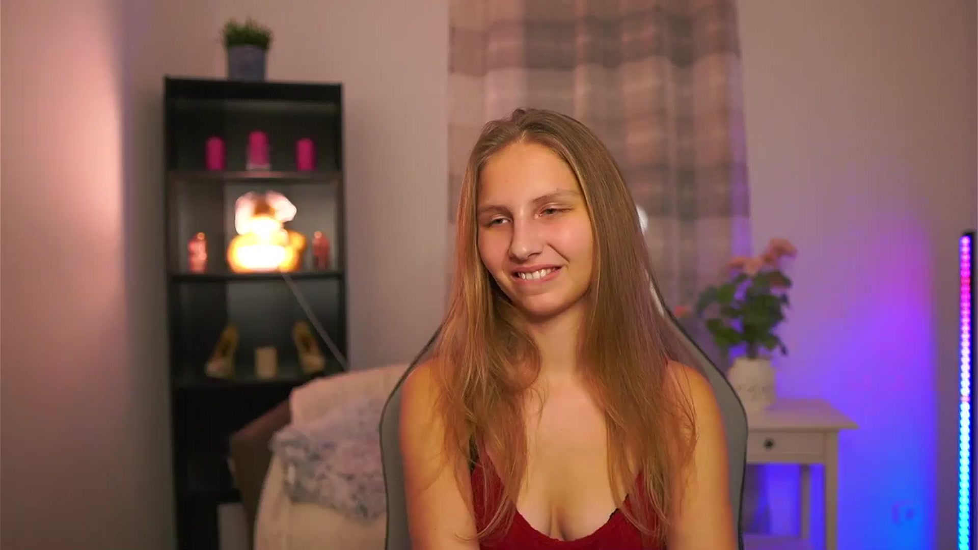 Gallery image thumbnail from Emmie_murray's myfreecams stream on, 01/23/2026, 20:30 image 6 of 20