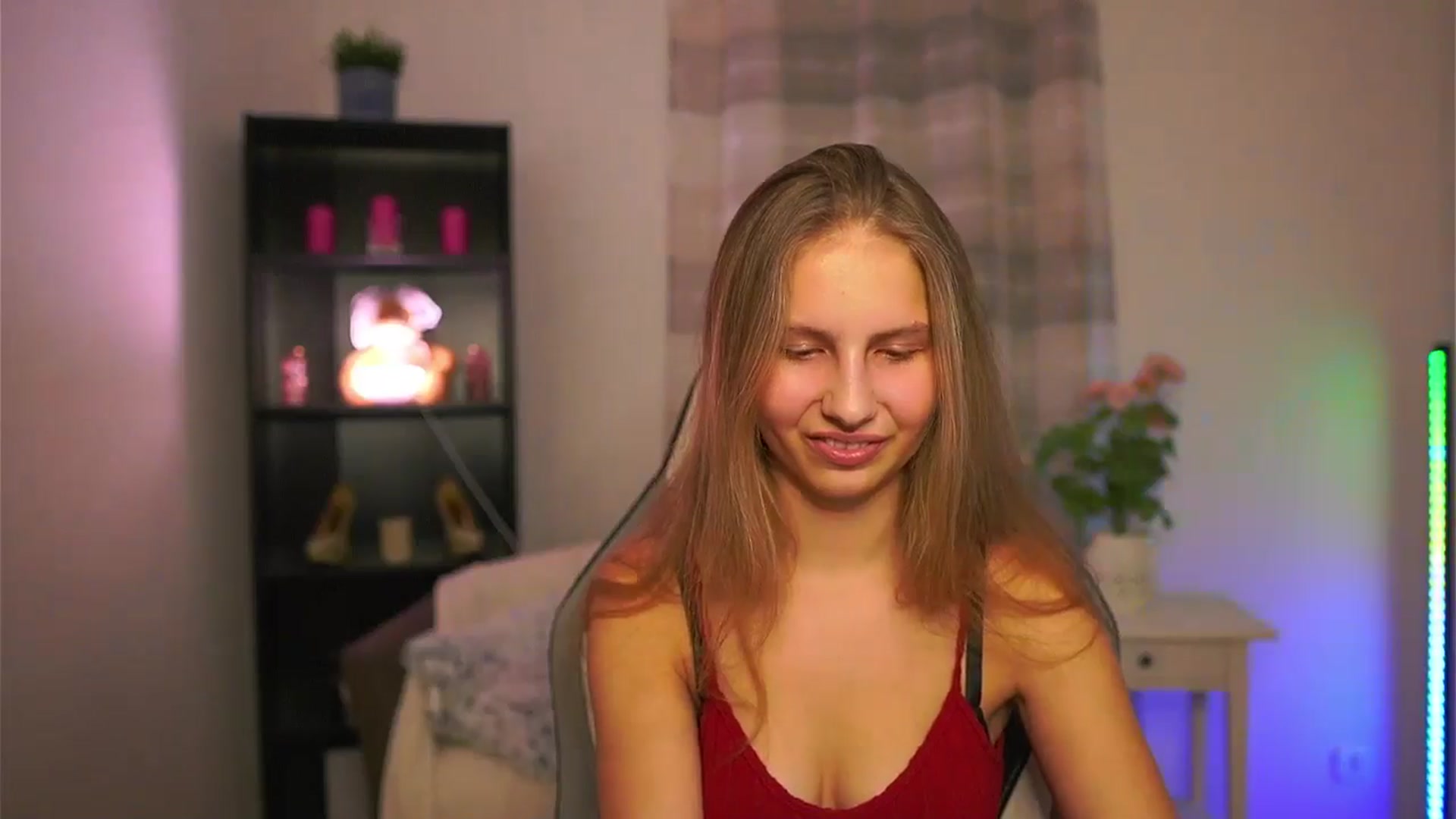 Gallery image thumbnail from Emmie_murray's myfreecams stream on, 01/23/2026, 23:13 image 6 of 20