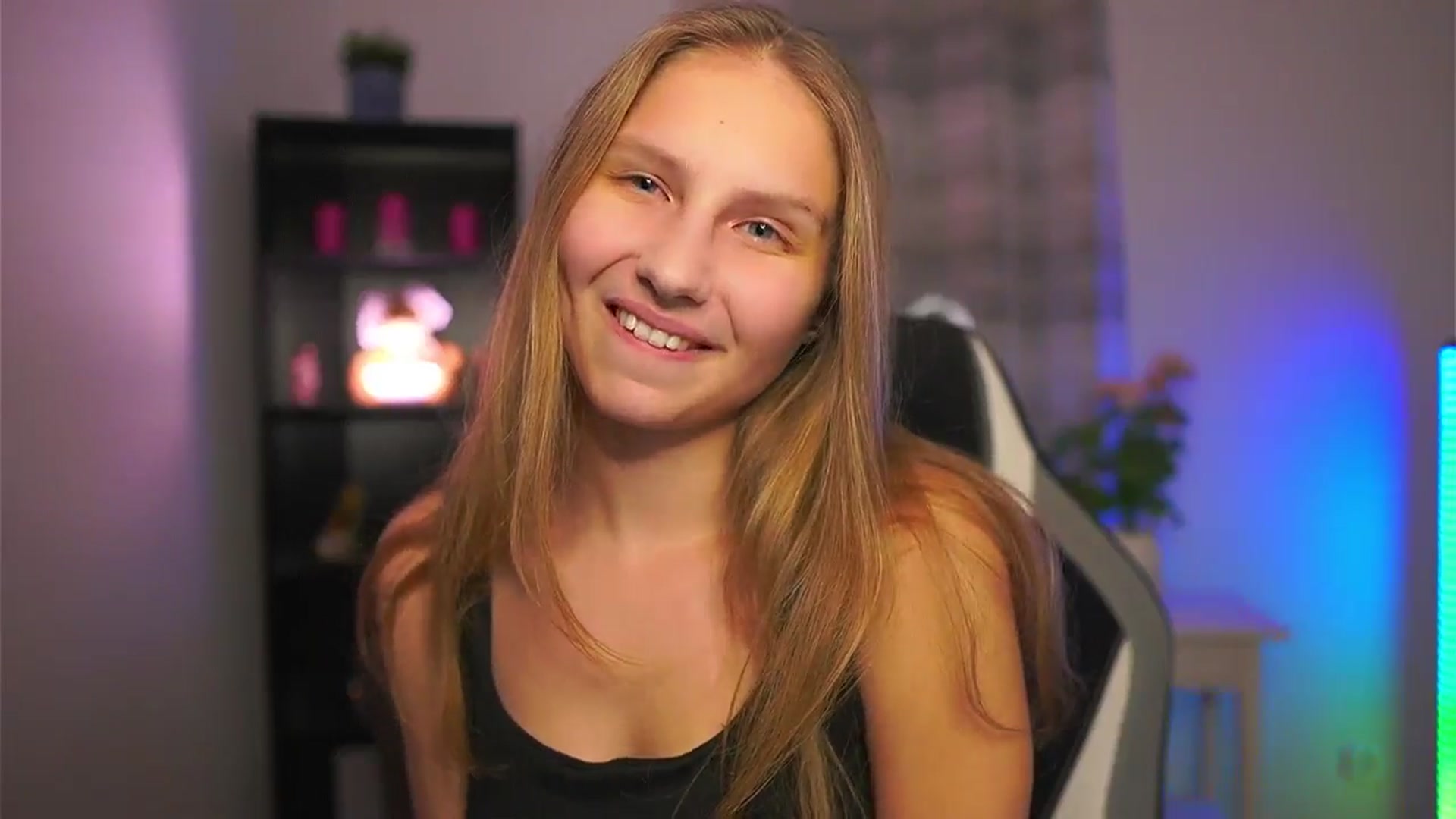 Gallery image thumbnail from Emmie_murray's myfreecams stream on, 01/25/2026, 23:06 image 4 of 20