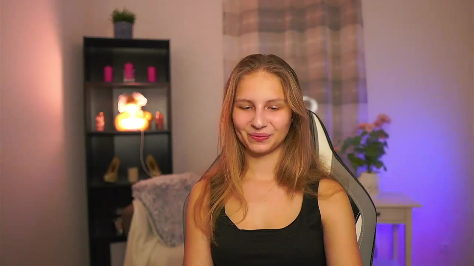 Gallery image thumbnail from Emmie_murray's myfreecams stream on, 01/28/2026, 18:57 image 3 of 20