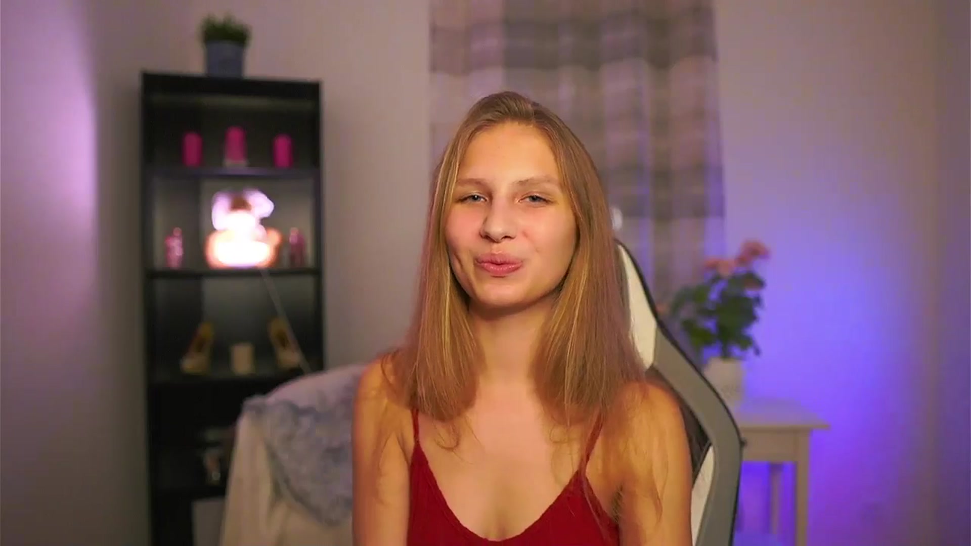 Gallery image thumbnail from Emmie_murray's myfreecams stream on, 01/30/2026, 23:42 image 20 of 20