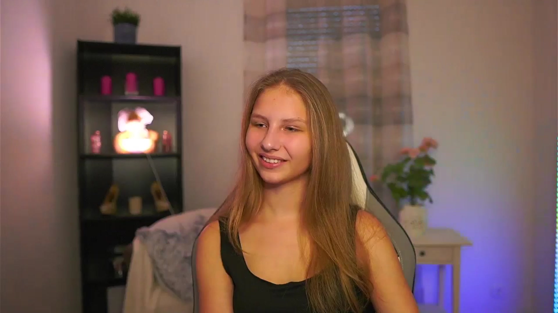 Gallery image thumbnail from Emmie_murray's myfreecams stream on, 01/31/2026, 14:48 image 7 of 20