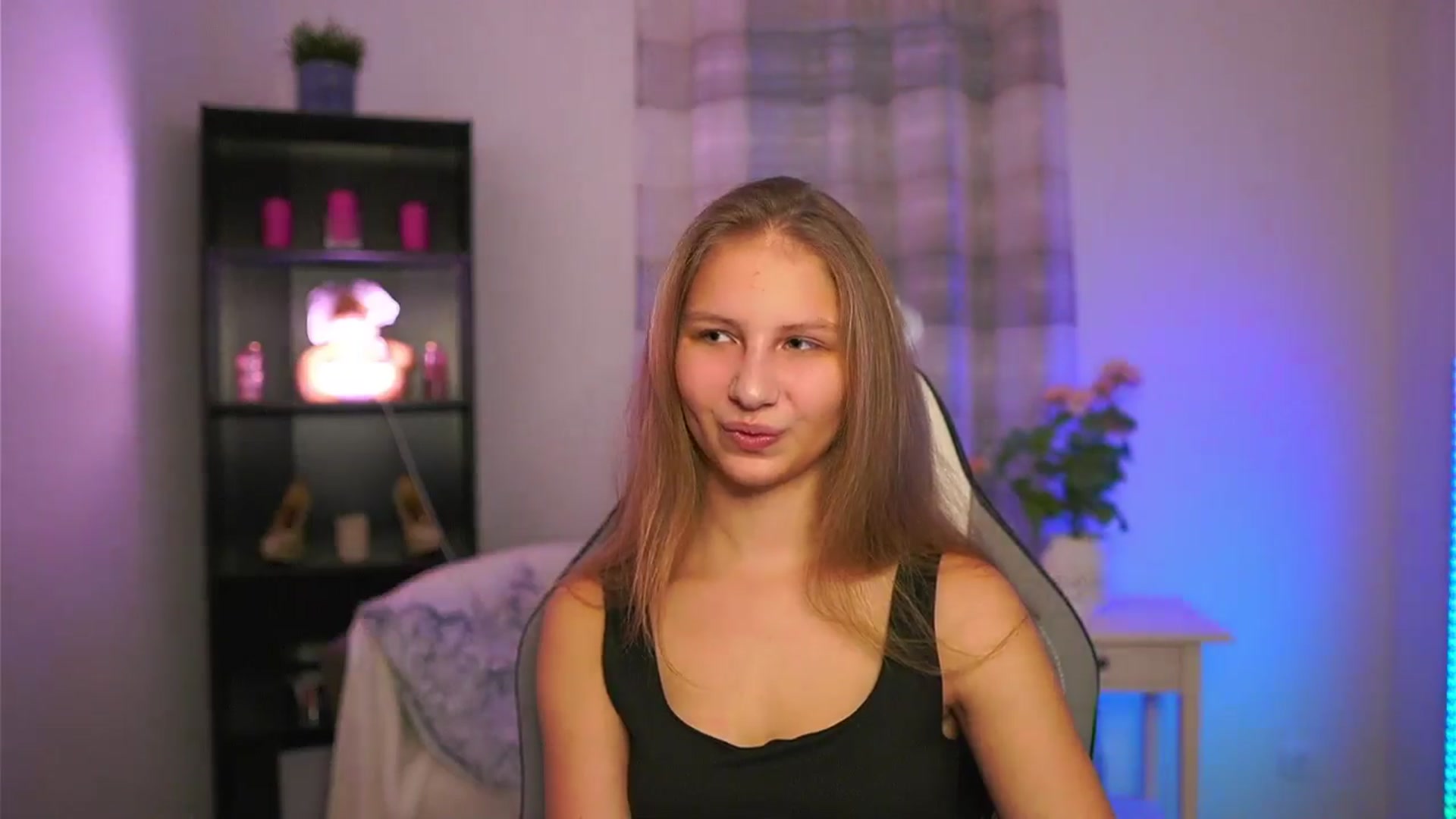 Gallery image thumbnail from Emmie_murray's myfreecams stream on, 01/31/2026, 15:14 image 18 of 20