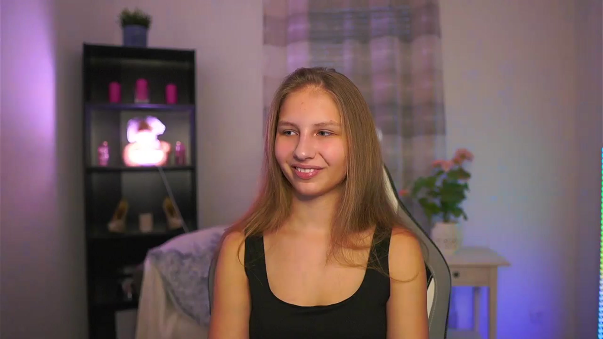 Gallery image thumbnail from Emmie_murray's myfreecams stream on, 01/31/2026, 15:14 image 5 of 20