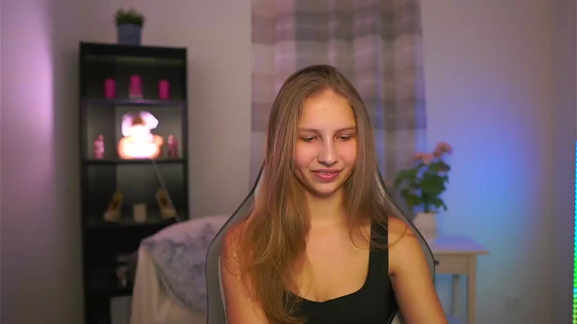 Gallery image thumbnail from Emmie_murray's myfreecams stream on, 01/31/2026, 16:41 image 7 of 20