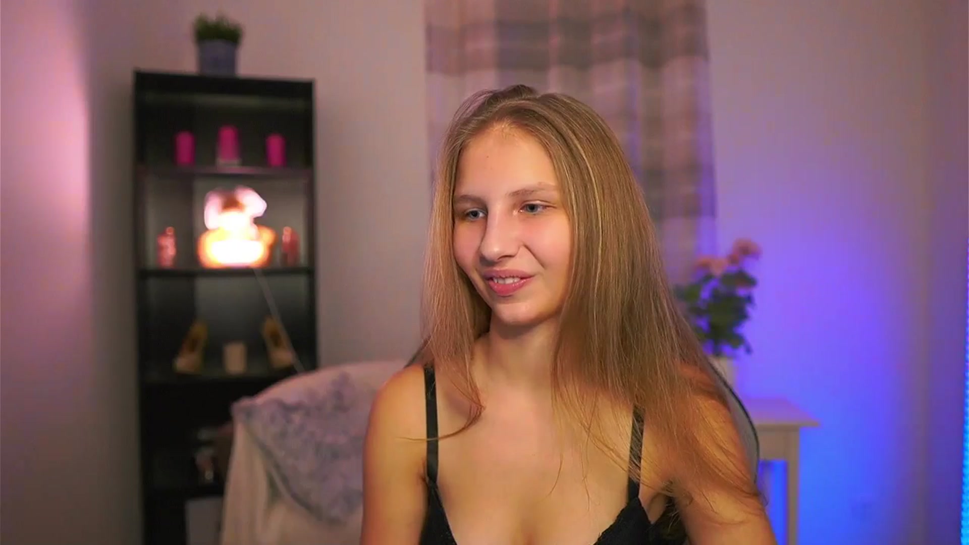 Gallery image thumbnail from Emmie_murray's myfreecams stream on, 01/31/2026, 22:23 image 16 of 20