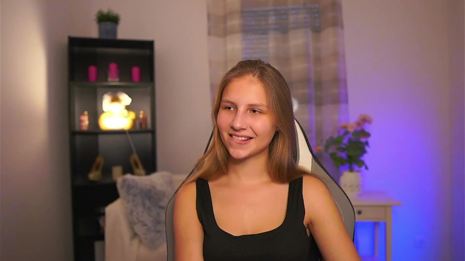 Gallery image thumbnail from Emmie_murray's myfreecams stream on, 02/01/2026, 15:46 image 12 of 20