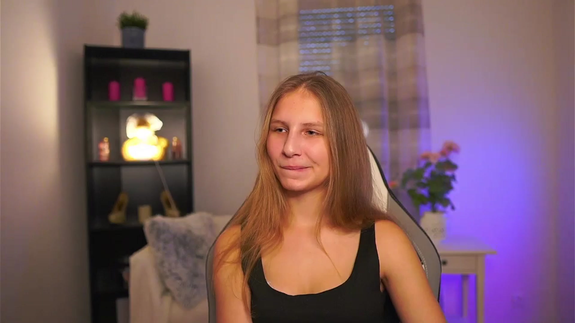 Gallery image thumbnail from Emmie_murray's myfreecams stream on, 02/01/2026, 15:46 image 6 of 20