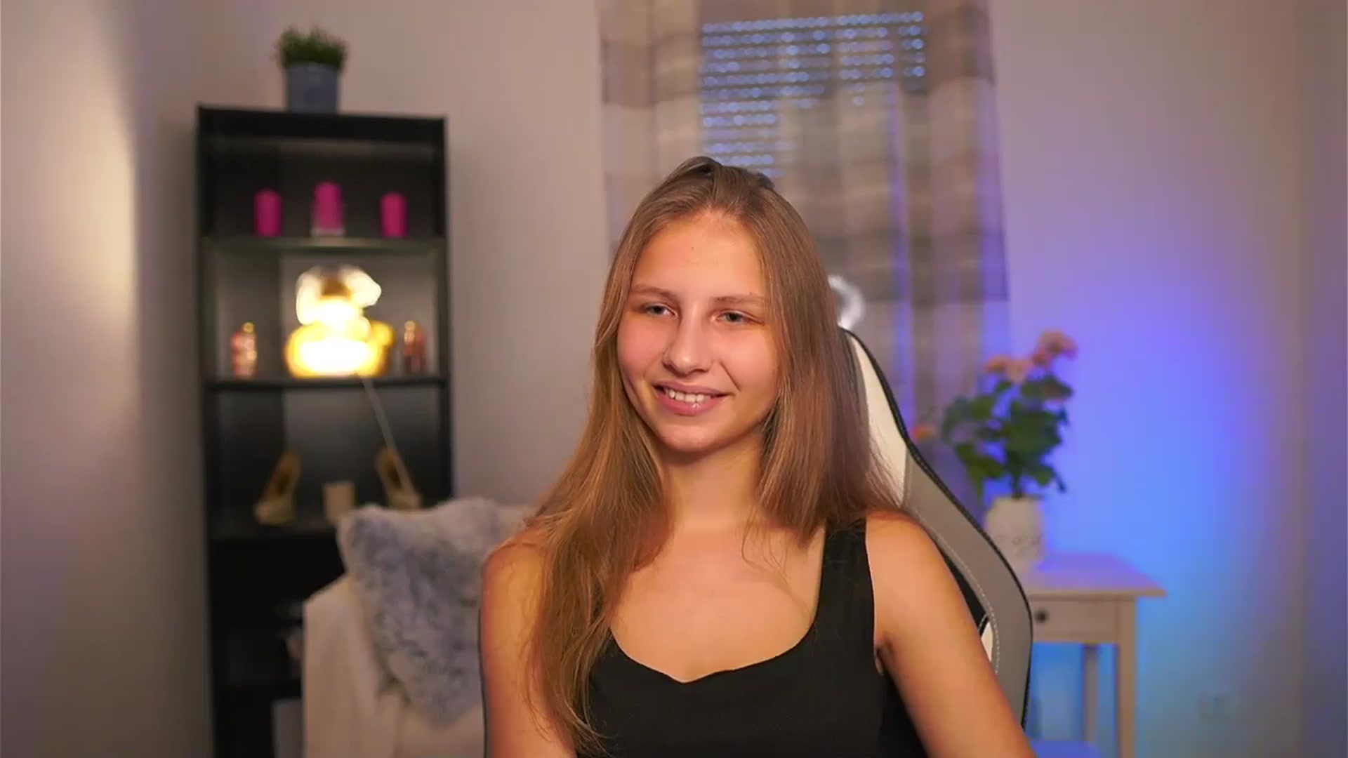Gallery image thumbnail from Emmie_murray's myfreecams stream on, 02/01/2026, 15:46 image 3 of 20