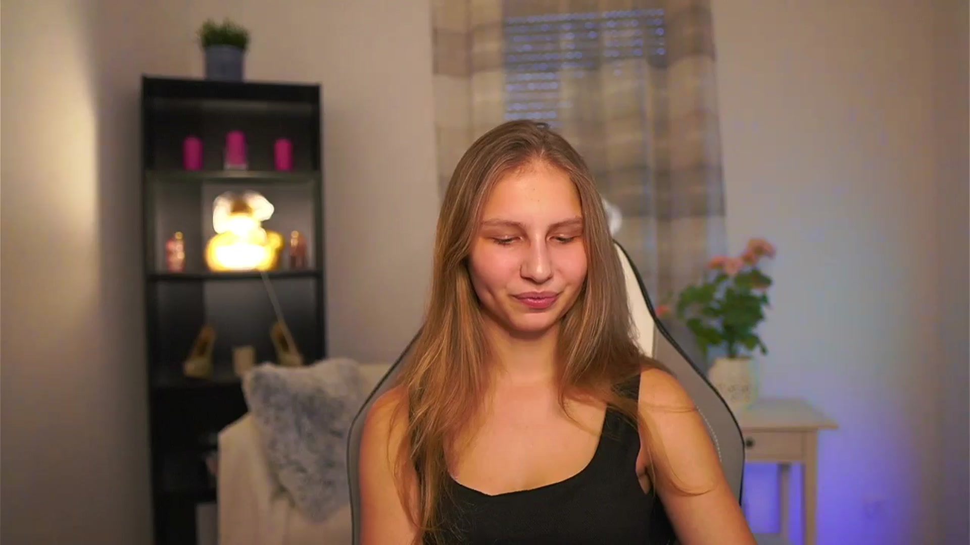 Gallery image thumbnail from Emmie_murray's myfreecams stream on, 02/01/2026, 15:46 image 7 of 20