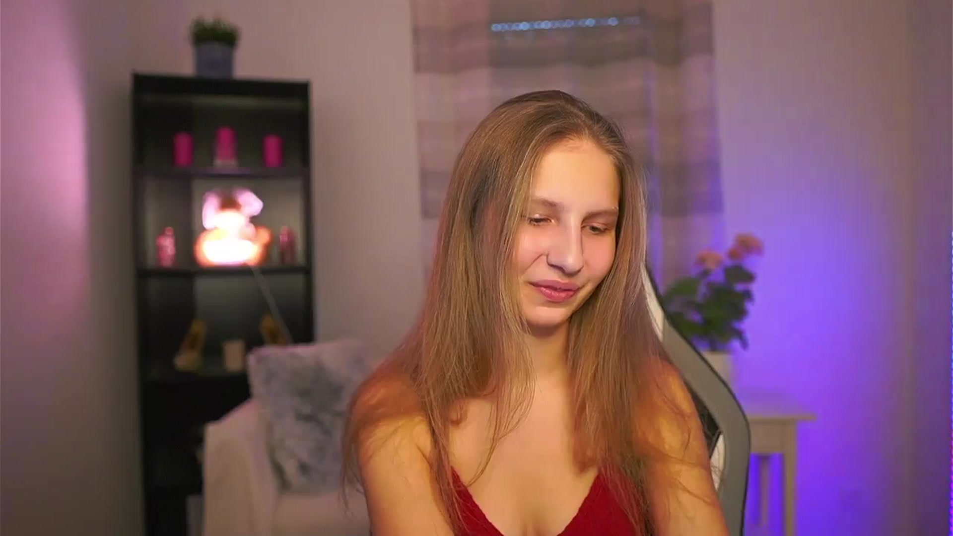 Gallery image thumbnail from Emmie_murray's myfreecams stream on, 02/06/2026, 14:46 image 5 of 20