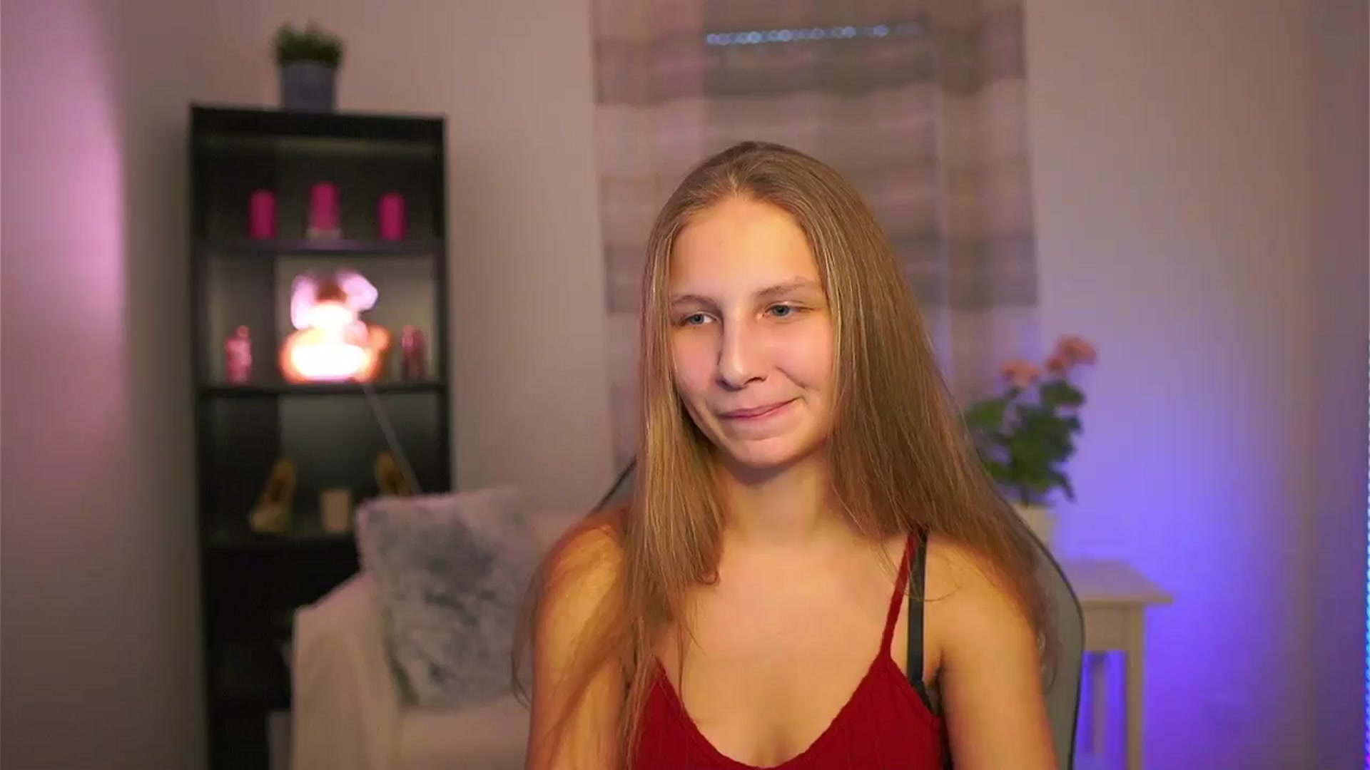Gallery image thumbnail from Emmie_murray's myfreecams stream on, 02/06/2026, 14:46 image 6 of 20