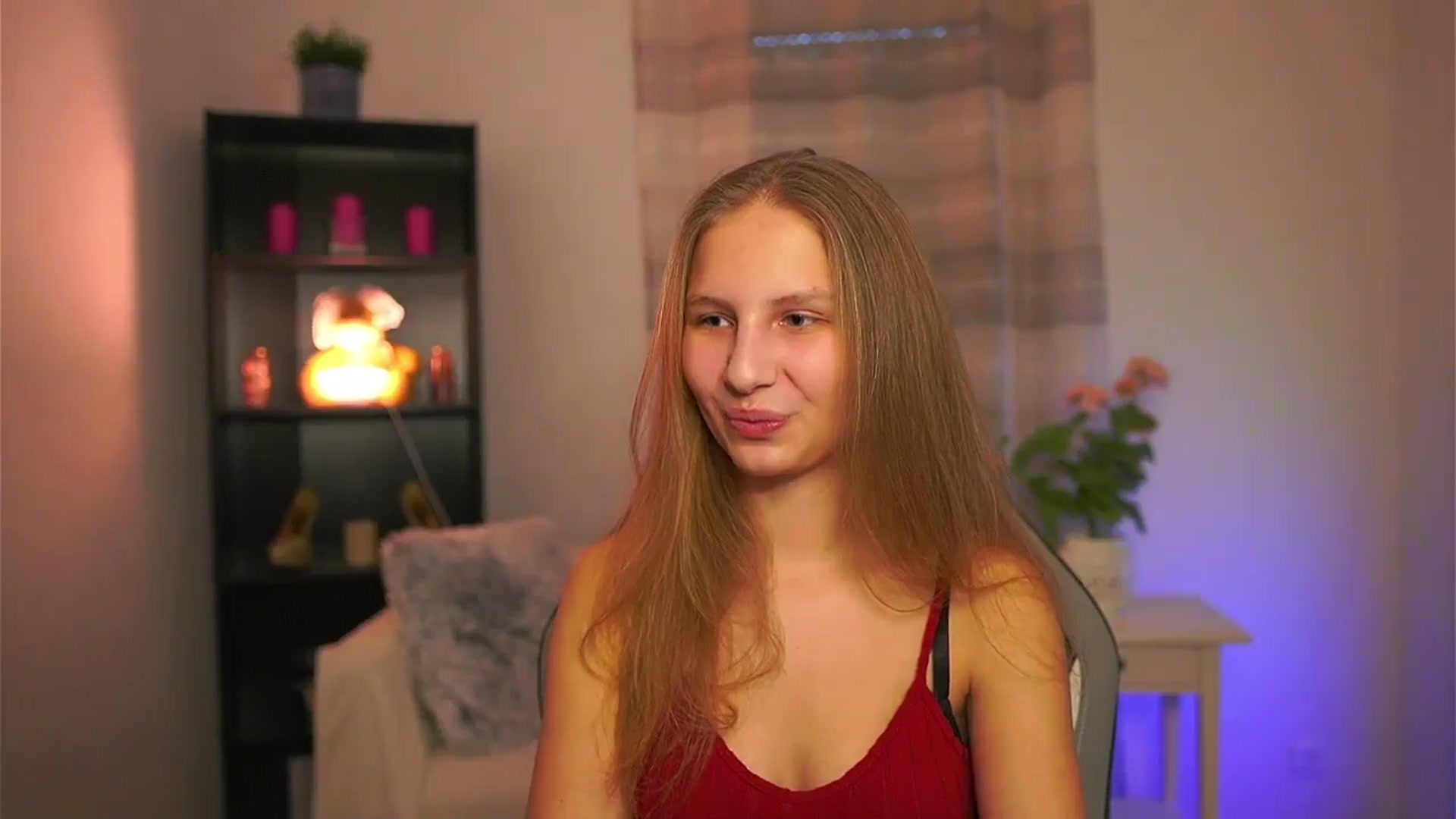 Gallery image thumbnail from Emmie_murray's myfreecams stream on, 02/06/2026, 15:06 image 11 of 20