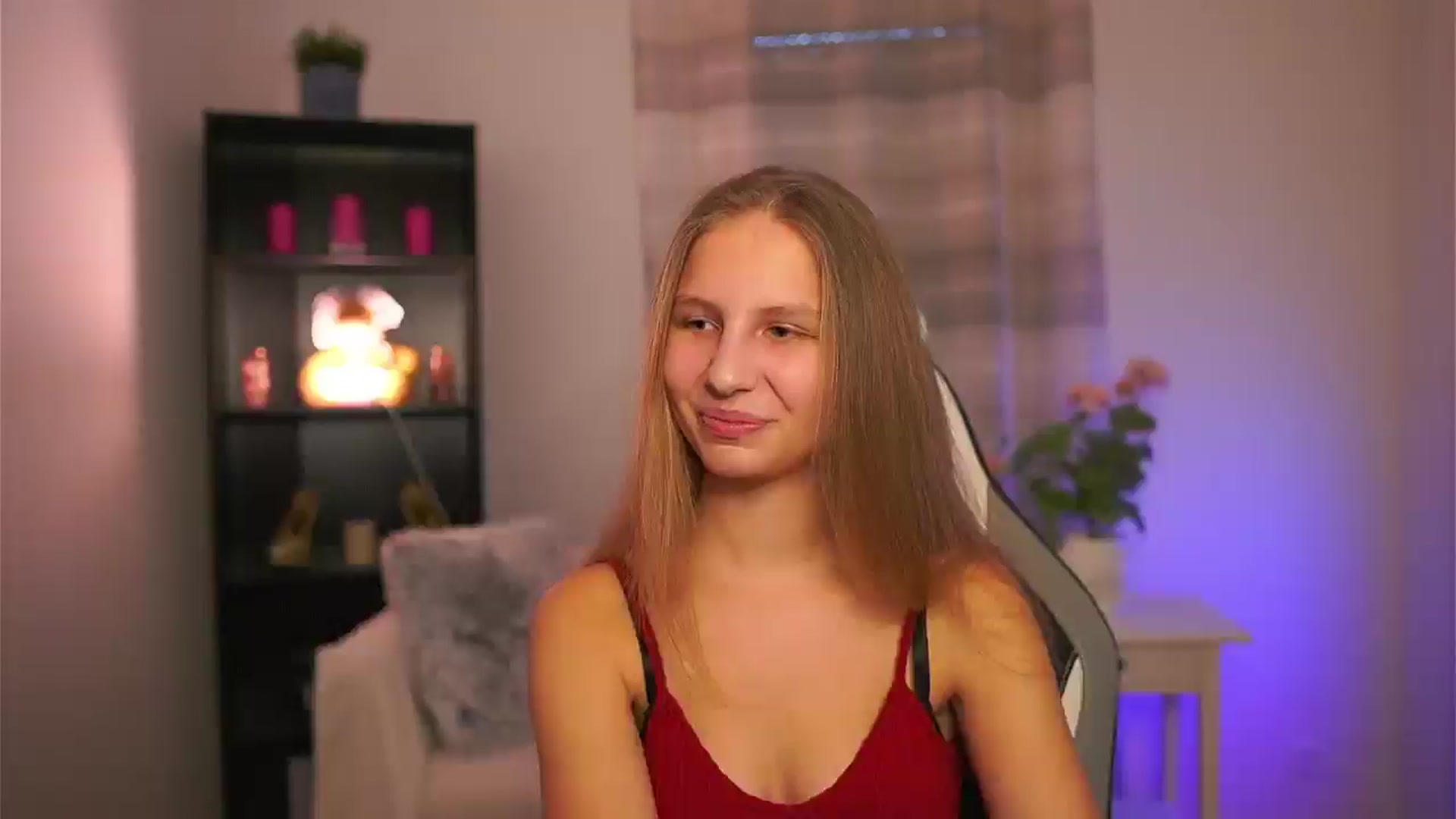 Gallery image thumbnail from Emmie_murray's myfreecams stream on, 02/06/2026, 15:06 image 2 of 20