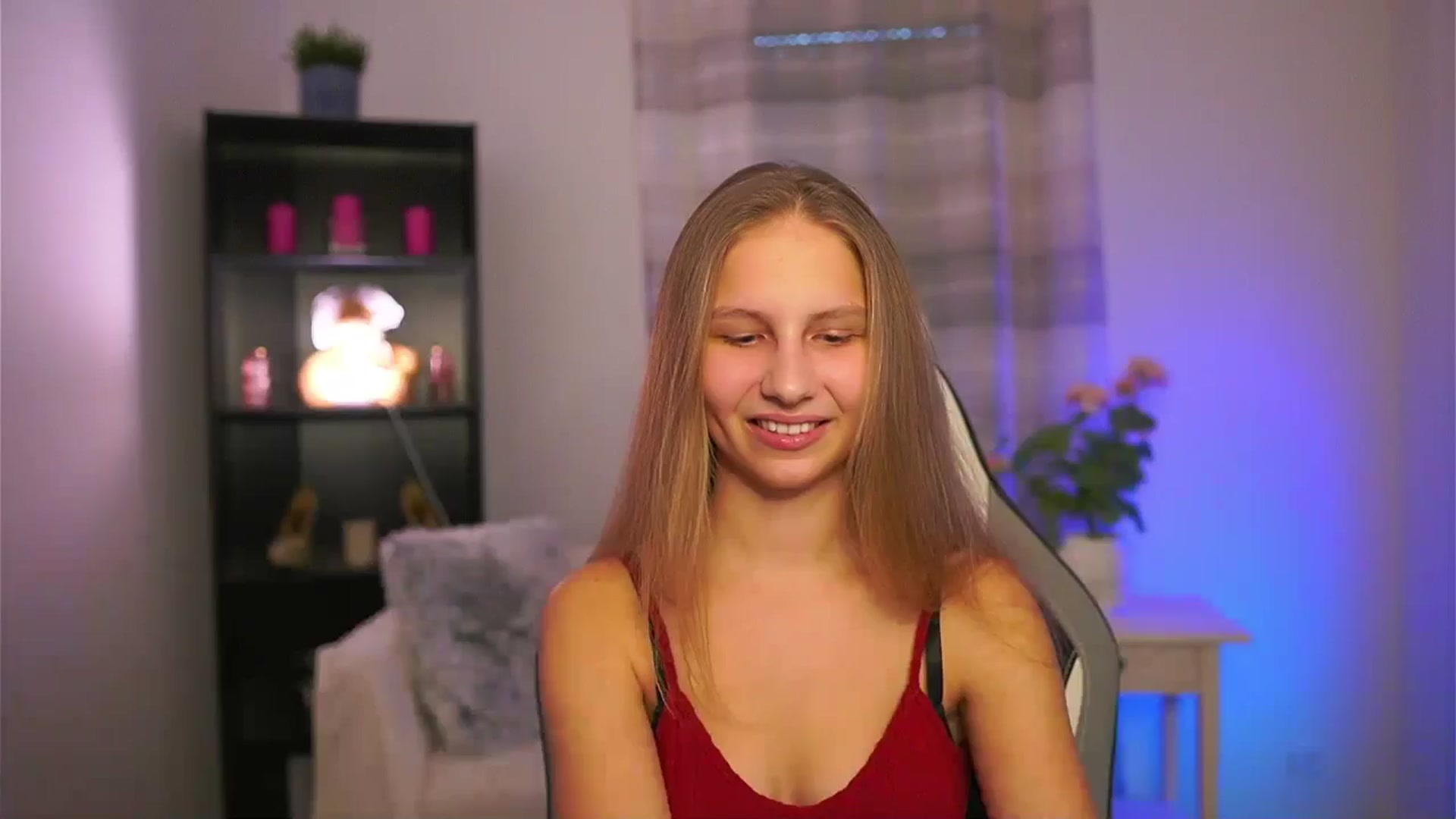 Gallery image thumbnail from Emmie_murray's myfreecams stream on, 02/06/2026, 15:06 image 1 of 20