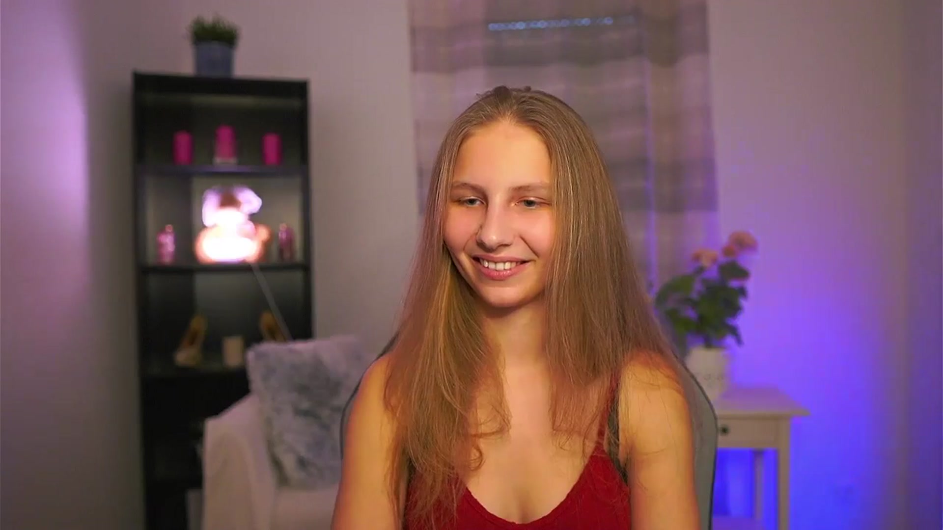 Gallery image thumbnail from Emmie_murray's myfreecams stream on, 02/06/2026, 15:06 image 9 of 20