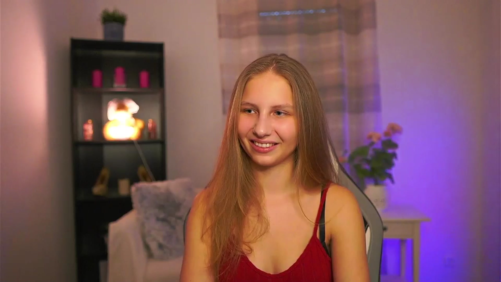 Gallery image thumbnail from Emmie_murray's myfreecams stream on, 02/06/2026, 15:06 image 12 of 20