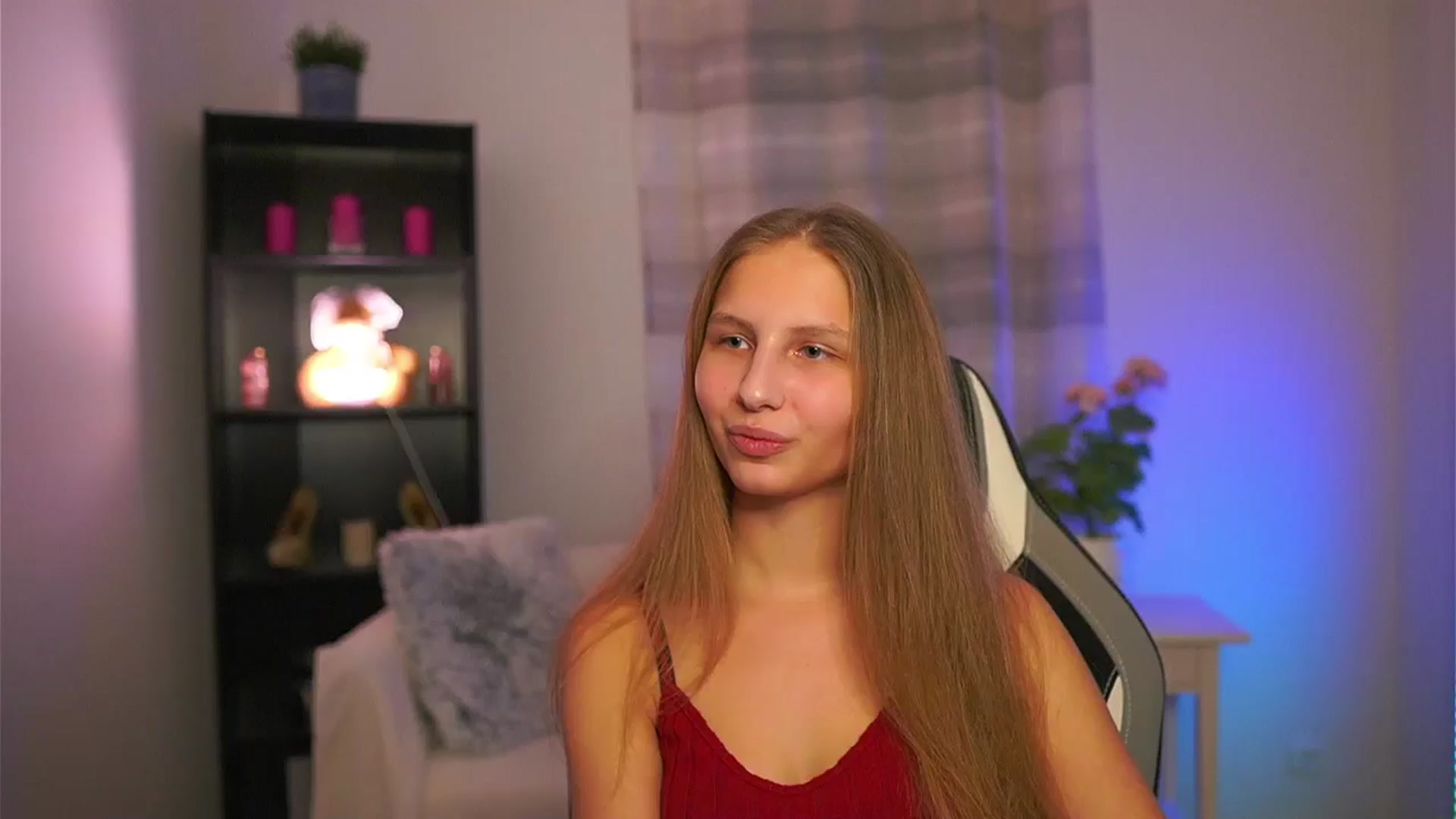 Gallery image thumbnail from Emmie_murray's myfreecams stream on, 02/06/2026, 20:16 image 15 of 20