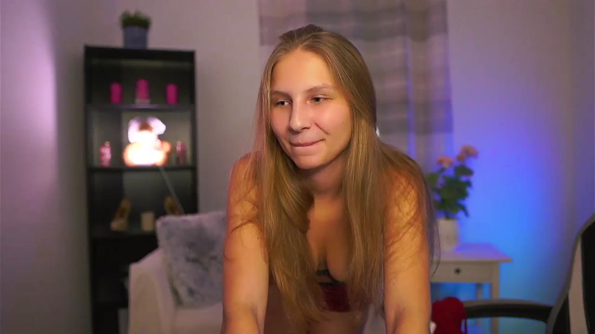Gallery image thumbnail from Emmie_murray's myfreecams stream on, 02/06/2026, 20:16 image 3 of 20