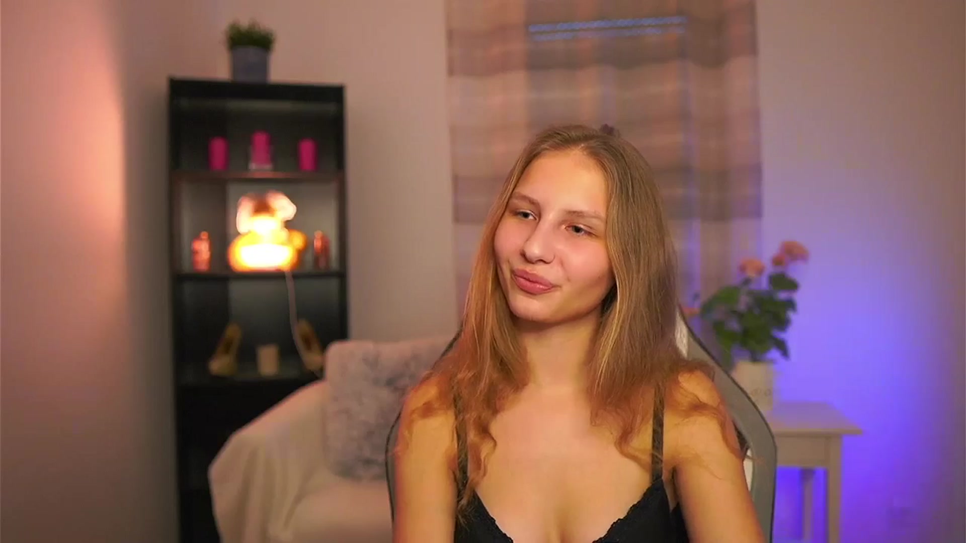 Gallery image thumbnail from Emmie_murray's myfreecams stream on, 02/12/2026, 15:56 image 16 of 20