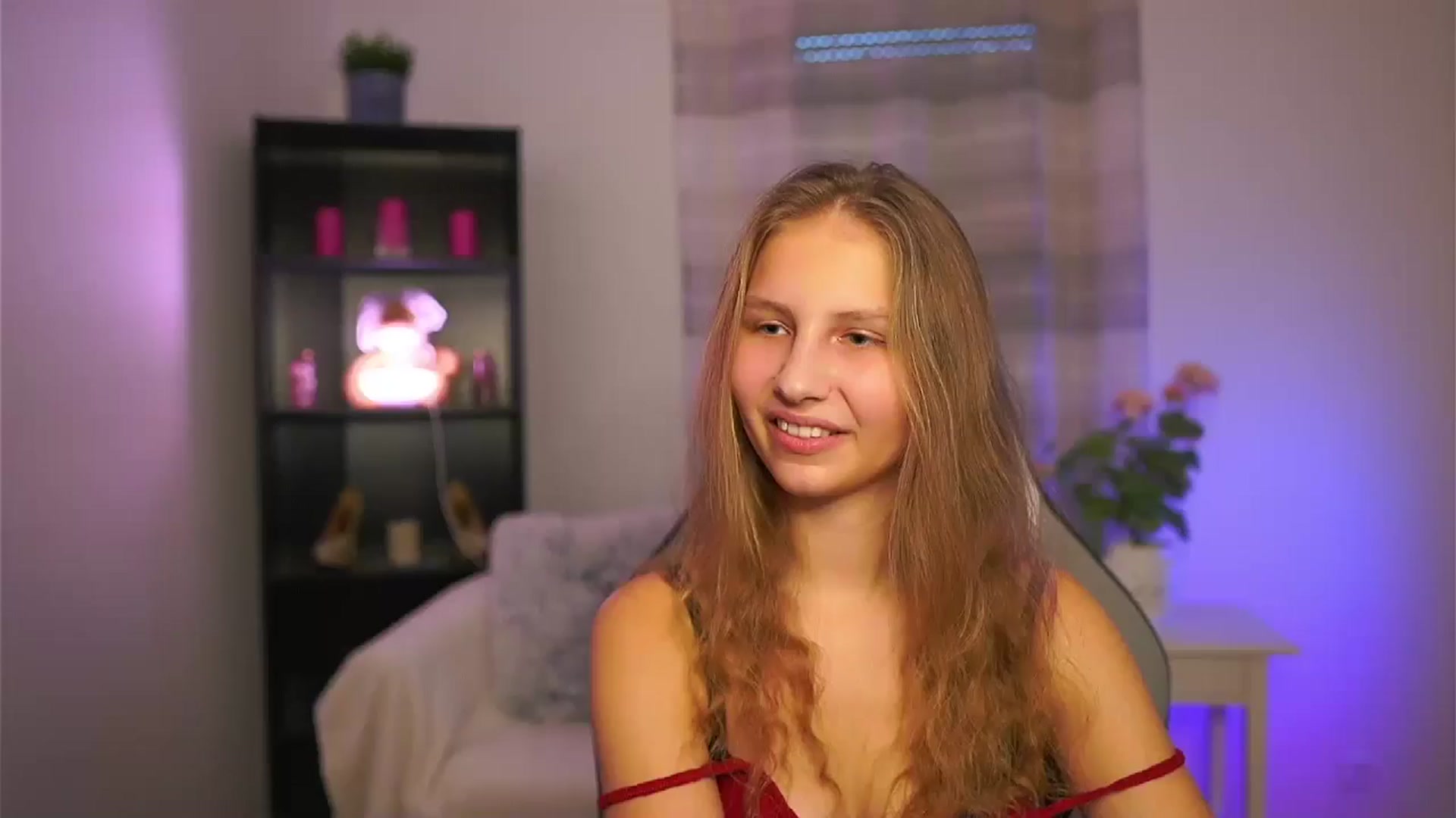 Gallery image thumbnail from Emmie_murray's myfreecams stream on, 02/12/2026, 15:56 image 10 of 20