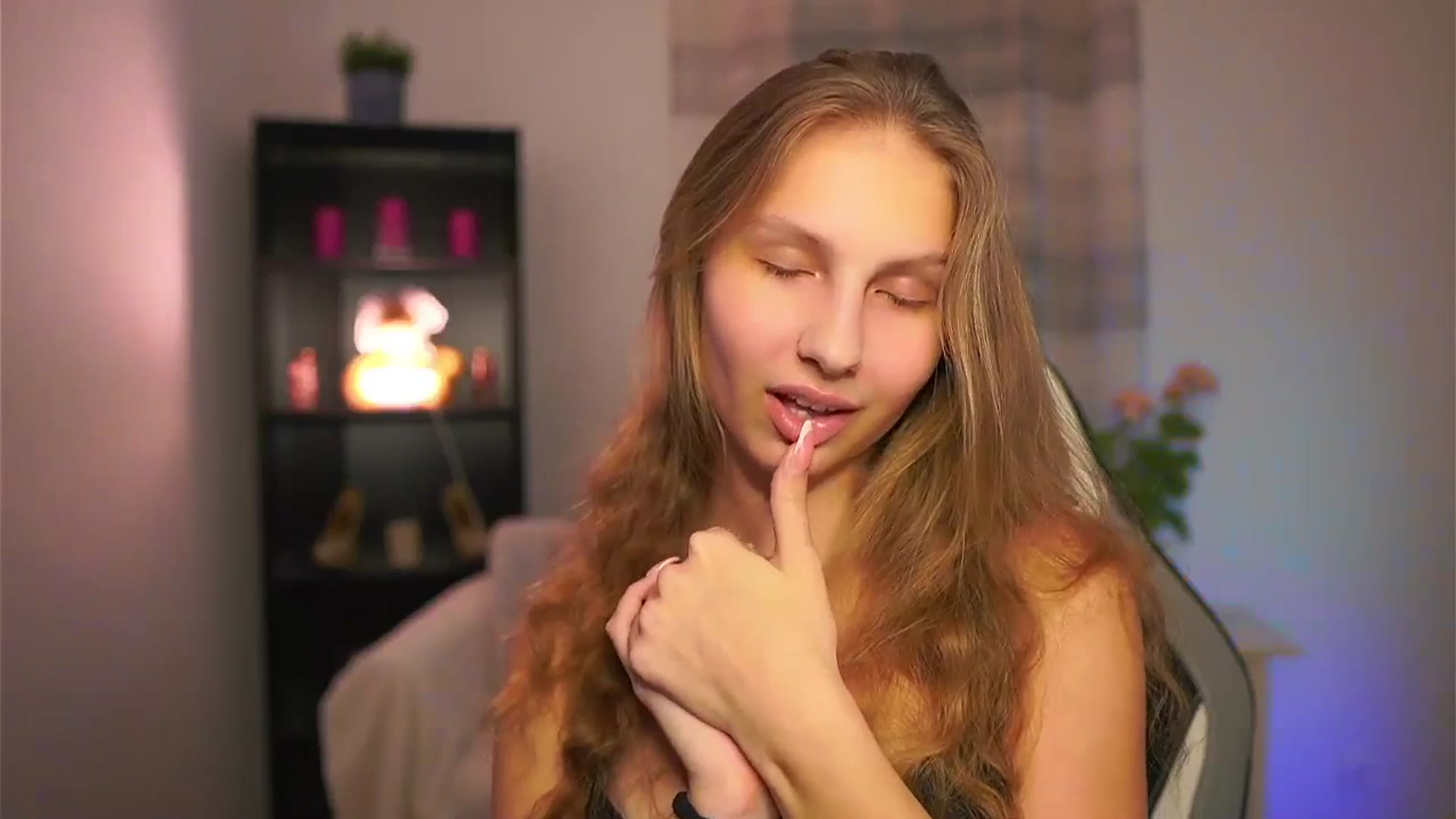 Gallery image thumbnail from Emmie_murray's myfreecams stream on, 02/12/2026, 16:20 image 12 of 20