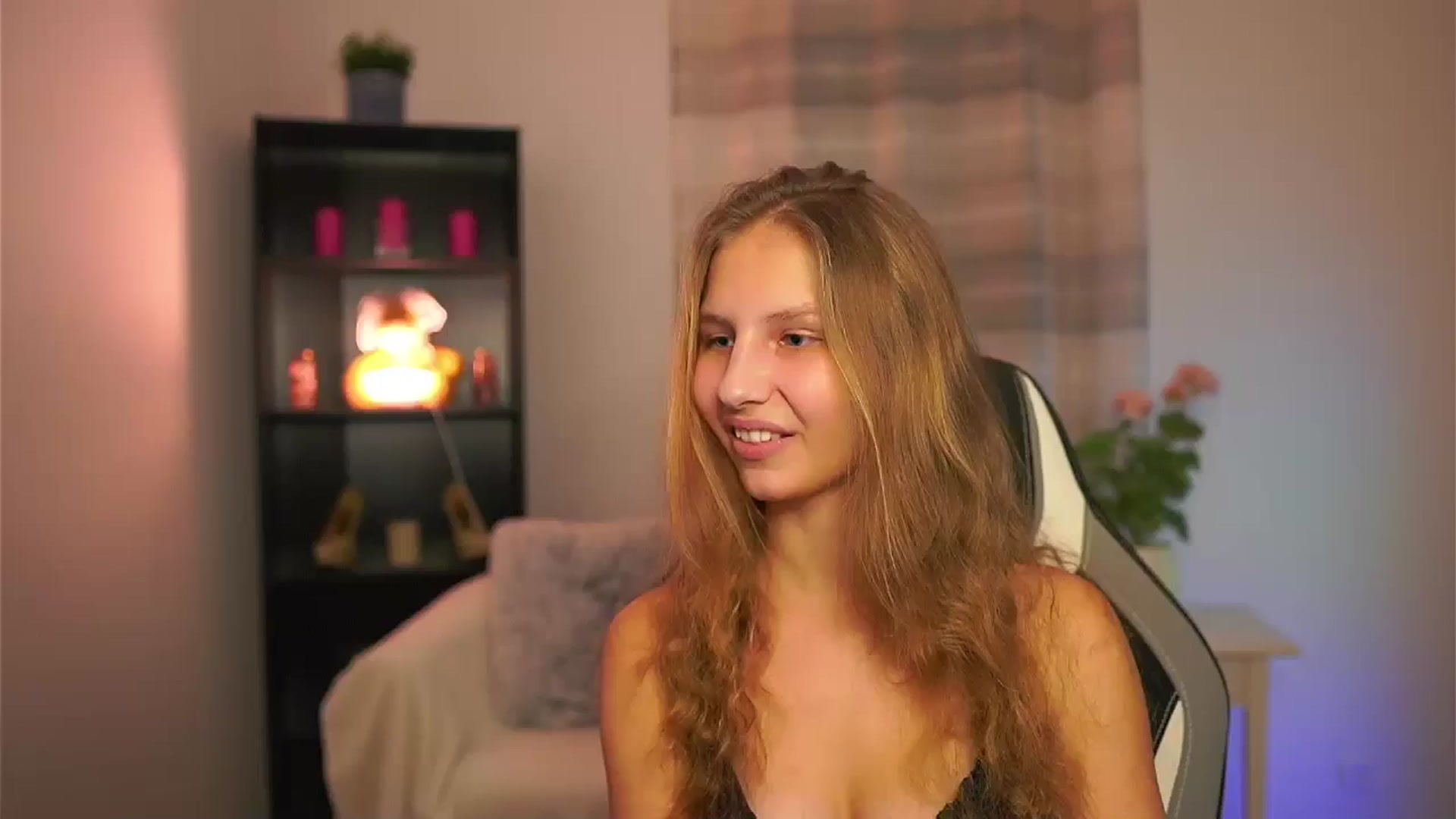 Gallery image thumbnail from Emmie_murray's myfreecams stream on, 02/12/2026, 16:20 image 9 of 20