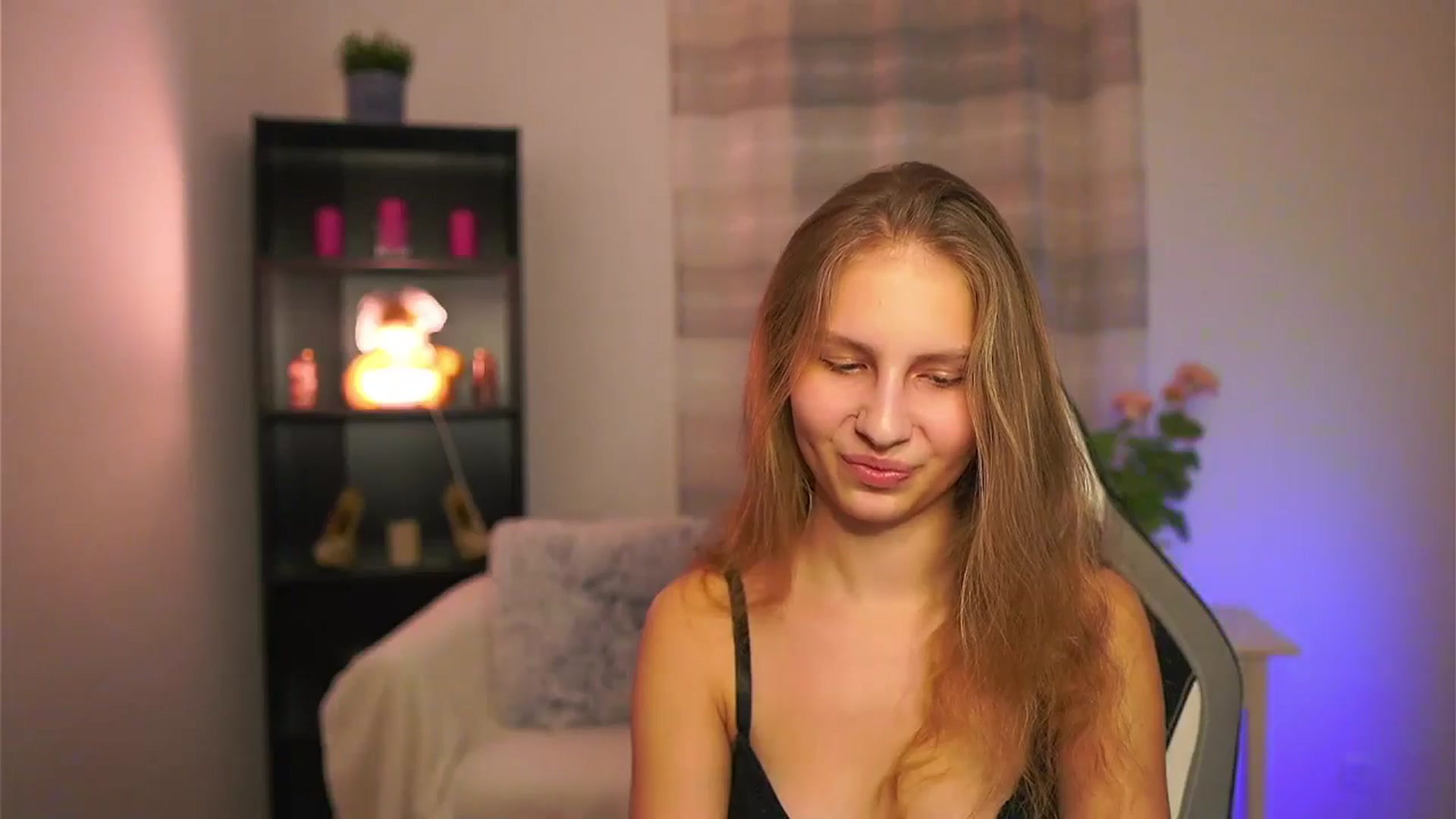 Gallery image thumbnail from Emmie_murray's myfreecams stream on, 02/12/2026, 17:05 image 9 of 20