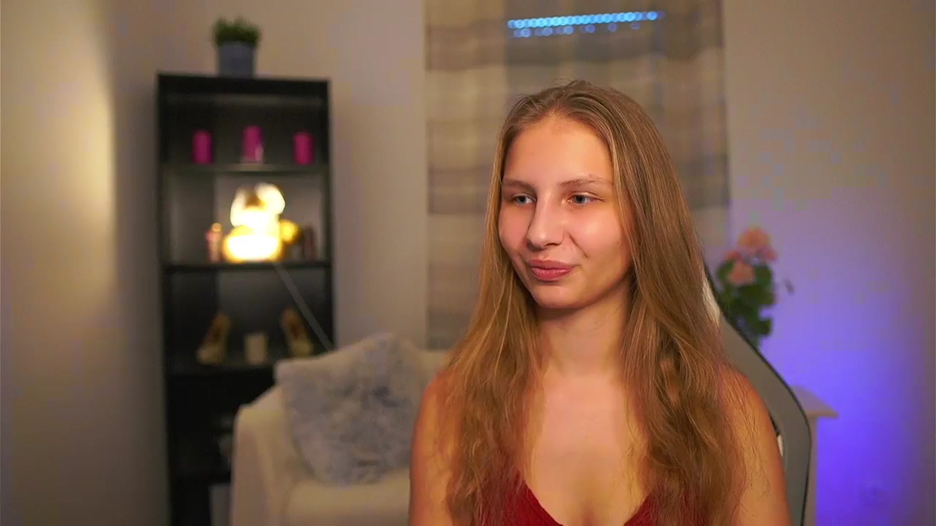 Gallery image thumbnail from Emmie_murray's myfreecams stream on, 02/13/2026, 15:37 image 6 of 20