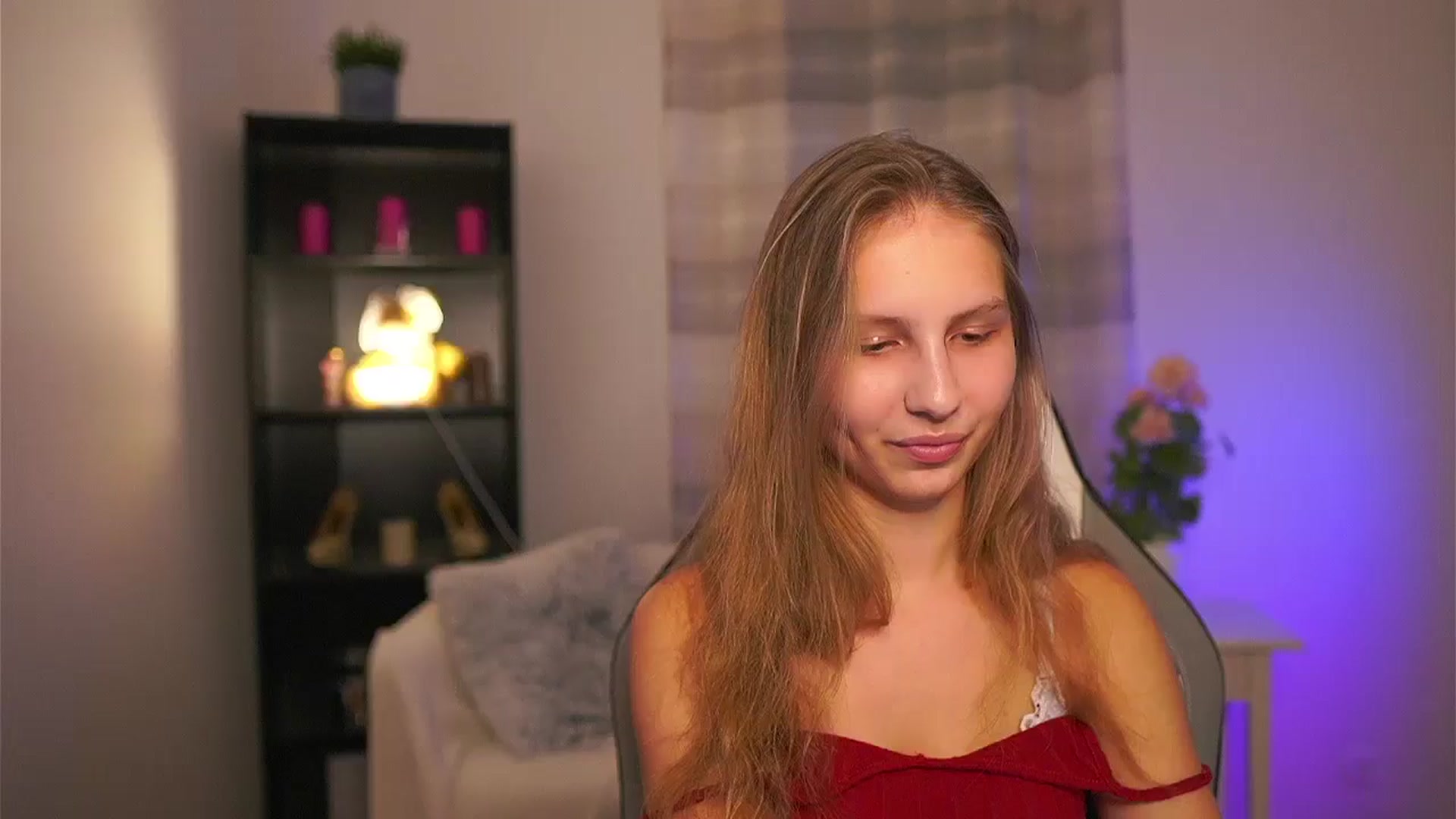 Gallery image thumbnail from Emmie_murray's myfreecams stream on, 02/13/2026, 16:45 image 14 of 20