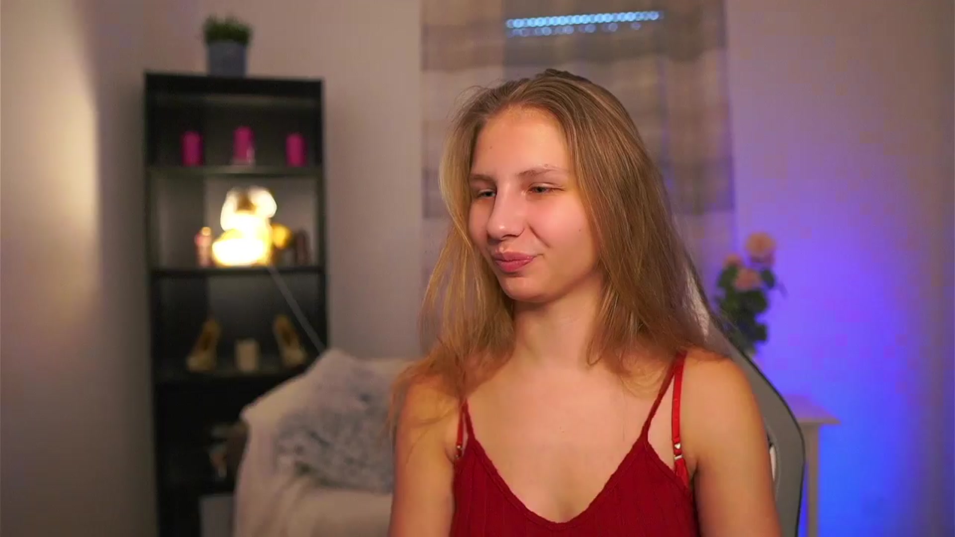 Gallery image thumbnail from Emmie_murray's myfreecams stream on, 02/14/2026, 14:46 image 7 of 20